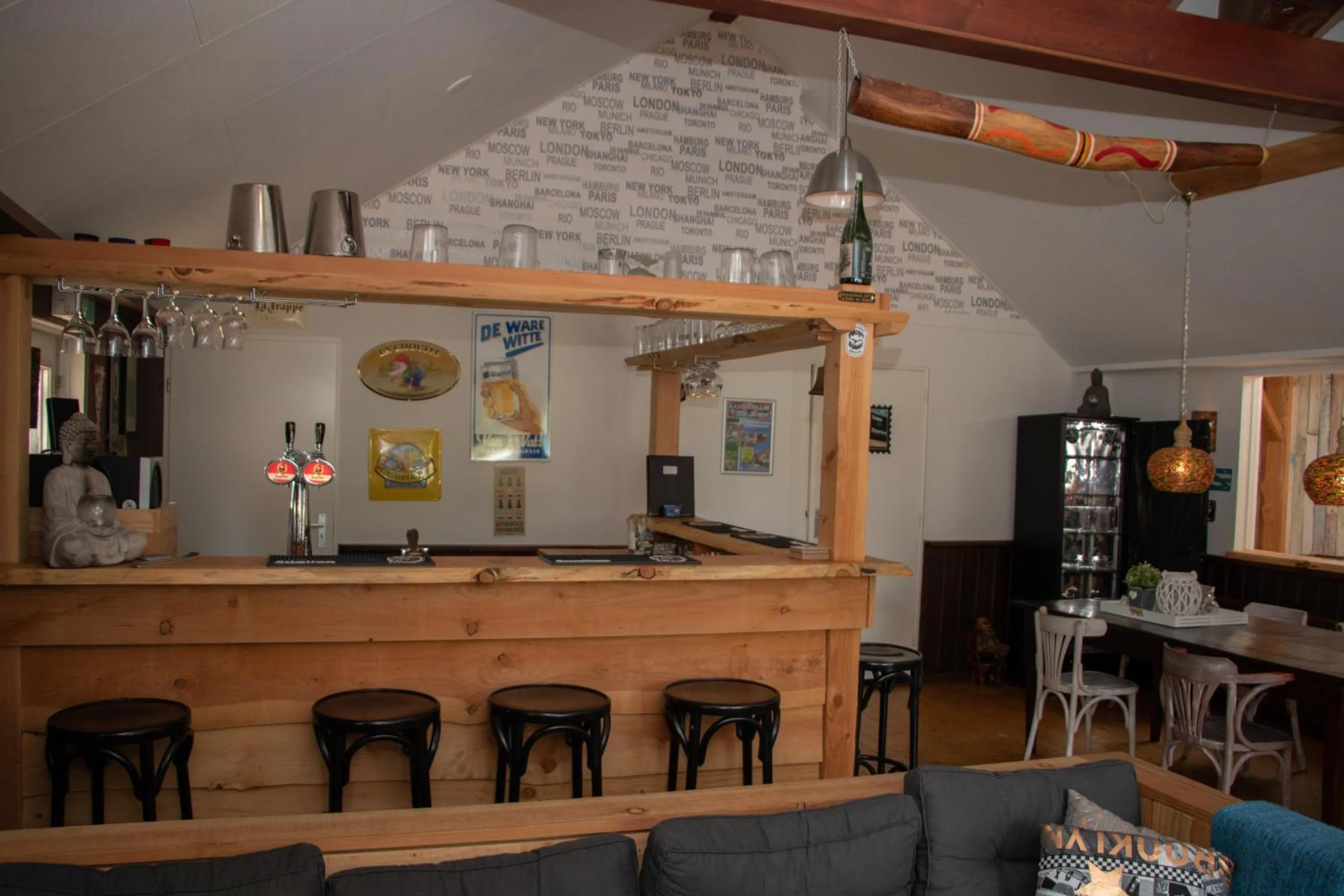 Lounge or bar in B&B Aangenaam - Olde Horst Diever