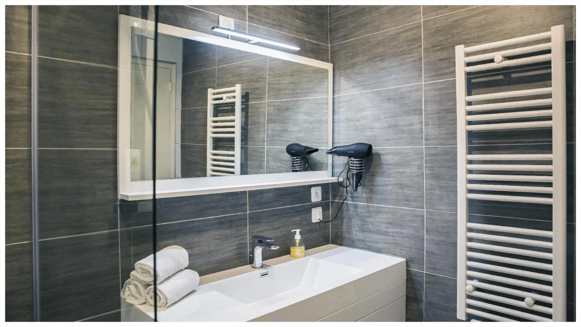 Bathroom in URBAN LOFT & SPA Marseille