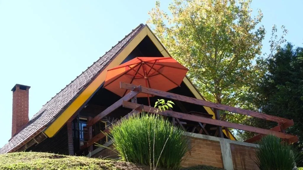 Property building in Pousada Alpes