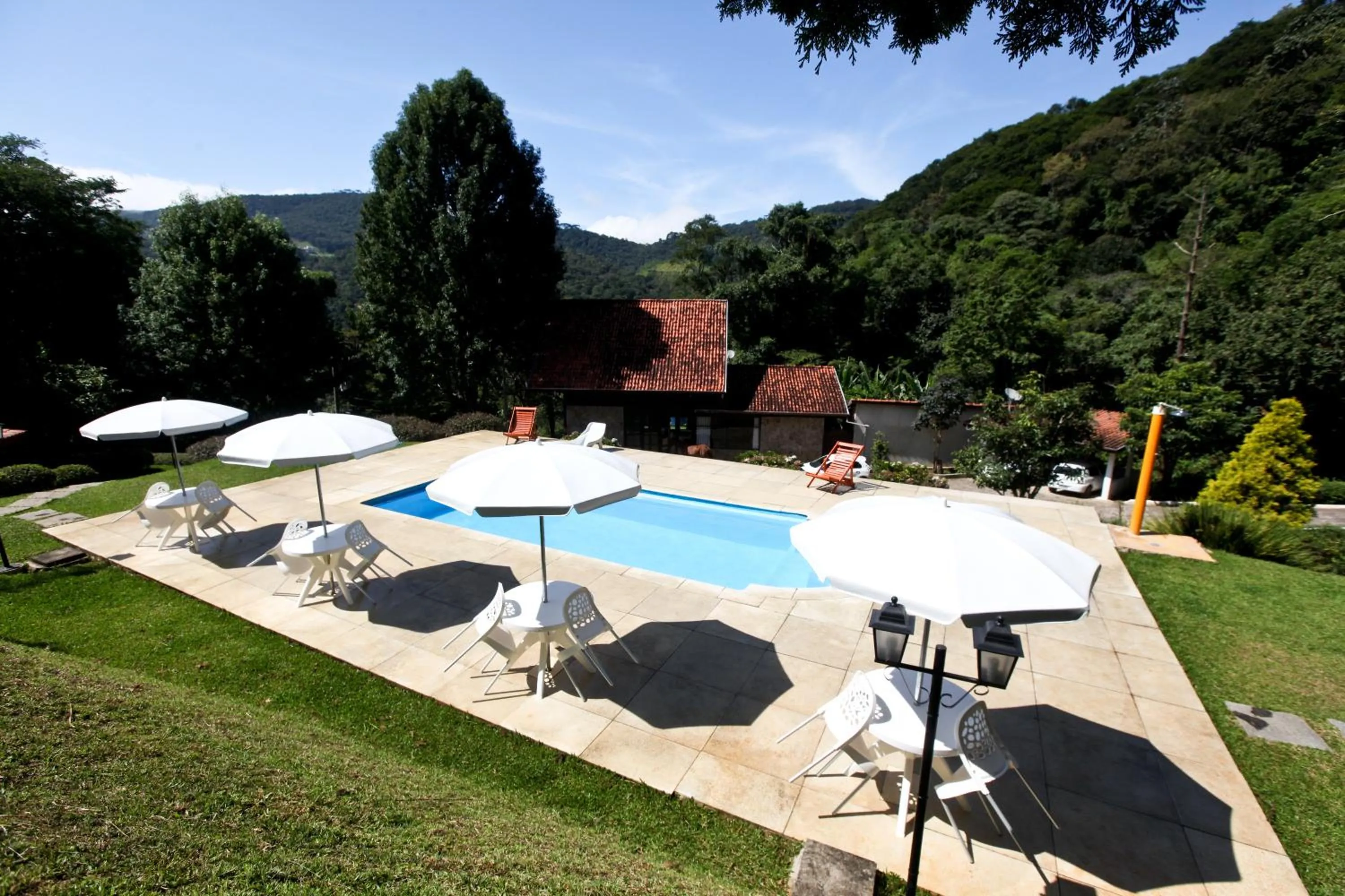 Pool view in Pousada Alpes
