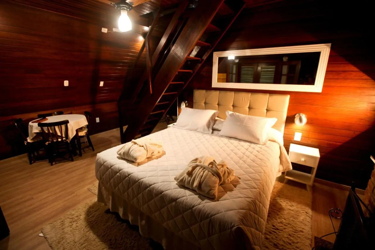 Photo of the whole room, Bed in Pousada Alpes