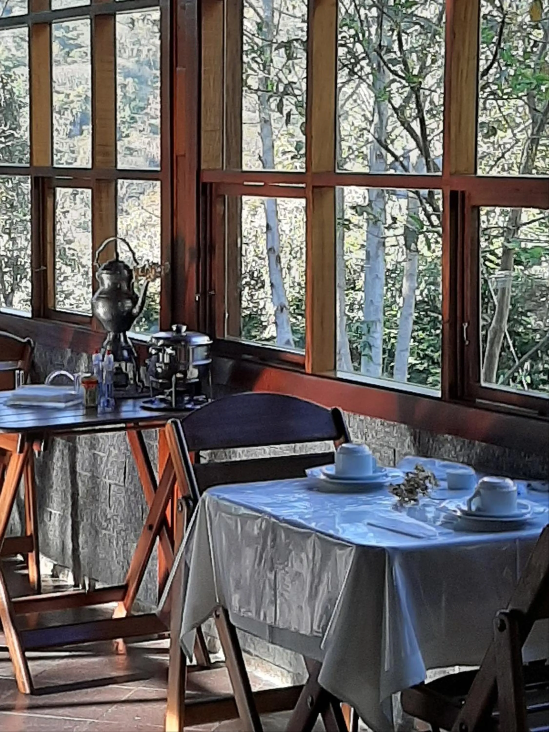 Restaurant/places to eat in Pousada Alpes