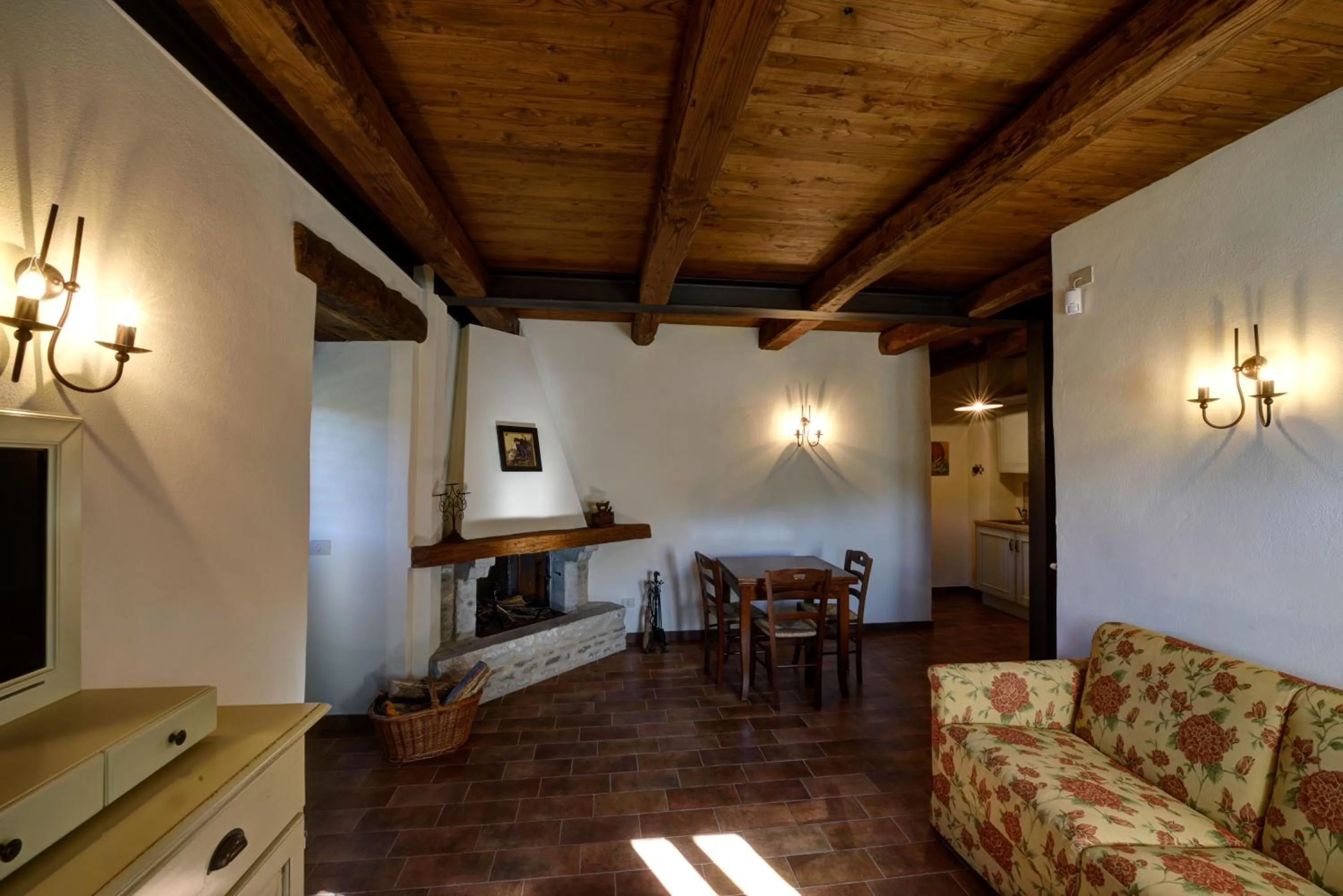 Dining area in Borgotufi Albergo Diffuso