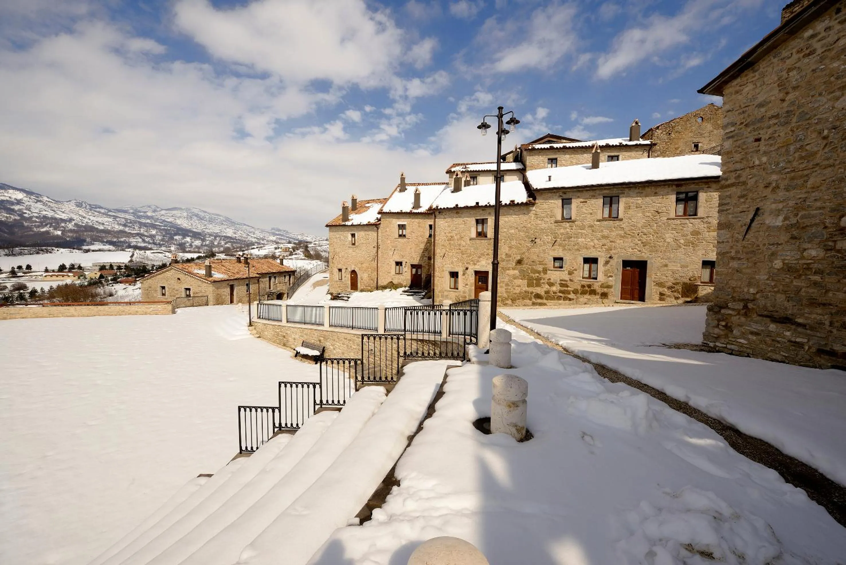 Property building in Borgotufi Albergo Diffuso