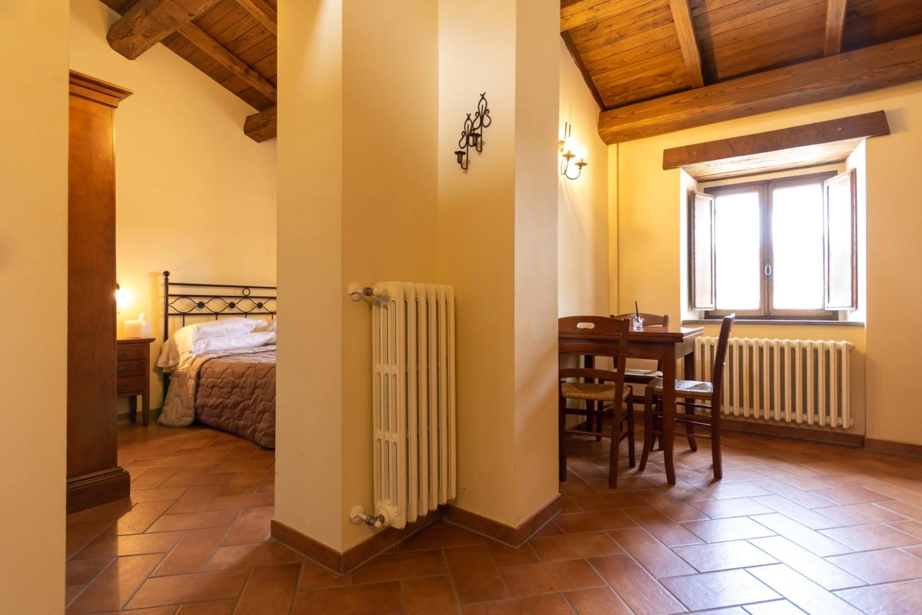 Photo of the whole room, Bed in Borgotufi Albergo Diffuso