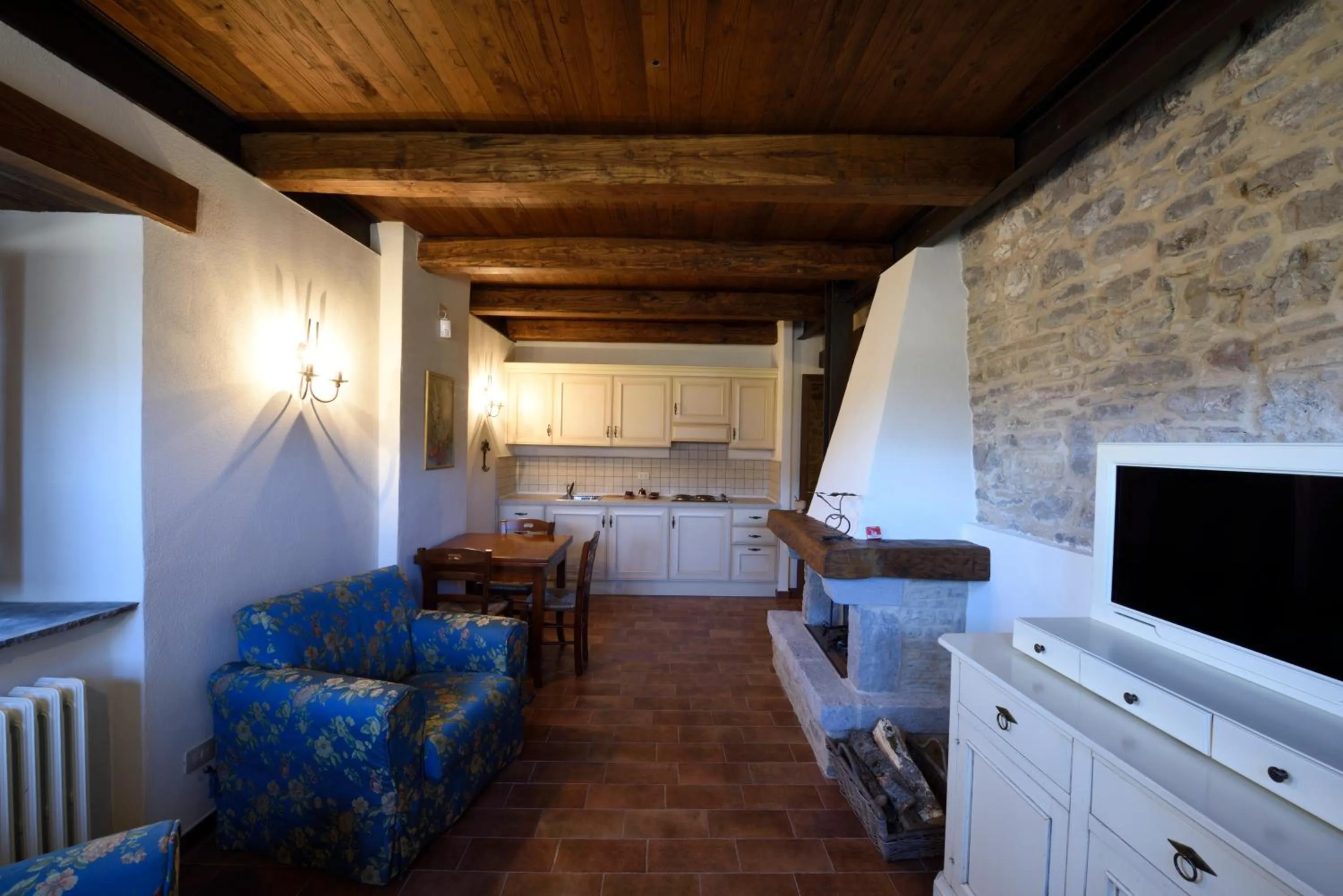 Dining area in Borgotufi Albergo Diffuso