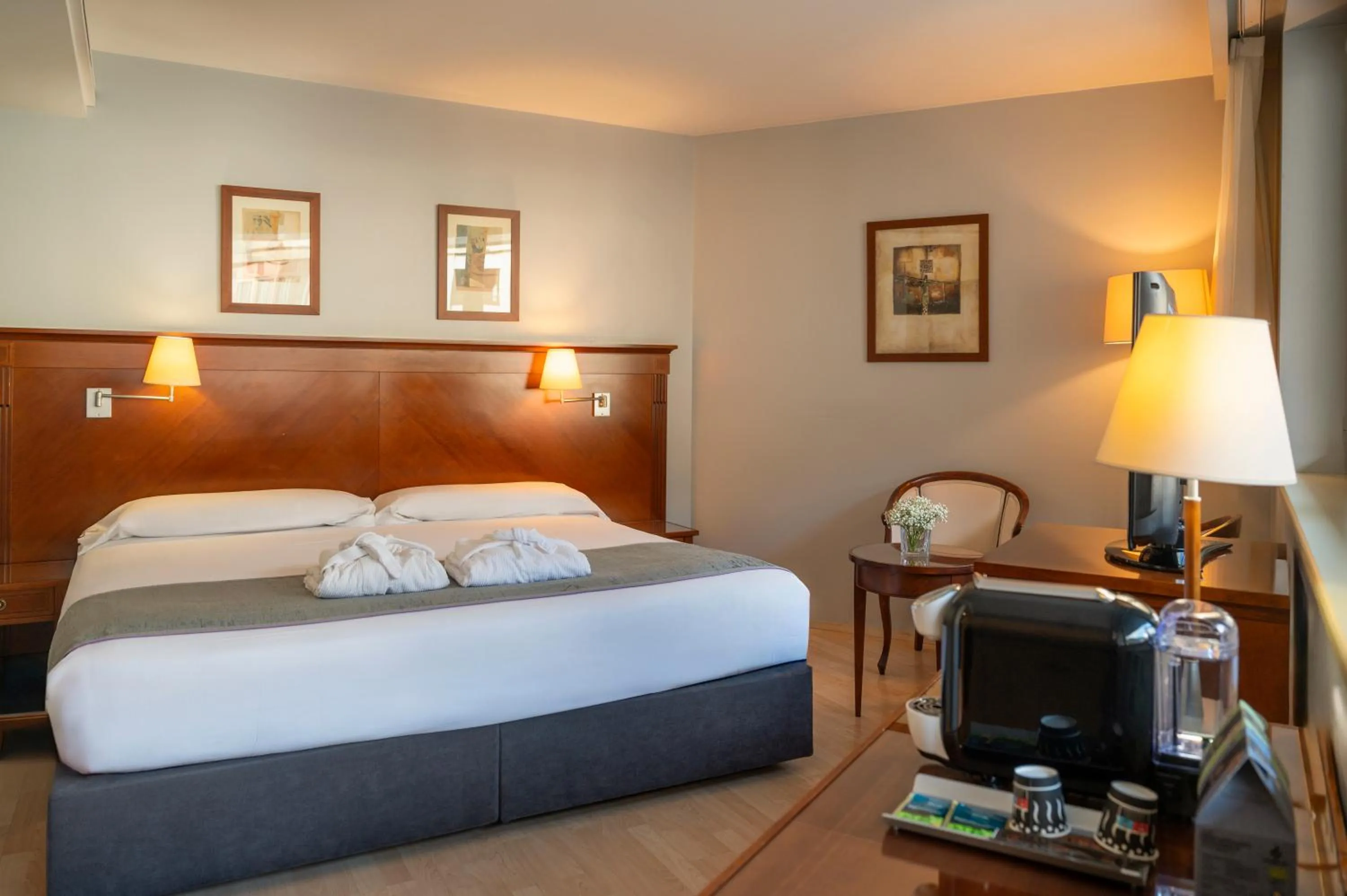 Coffee/tea facilities, Bed in Hesperia Andorra