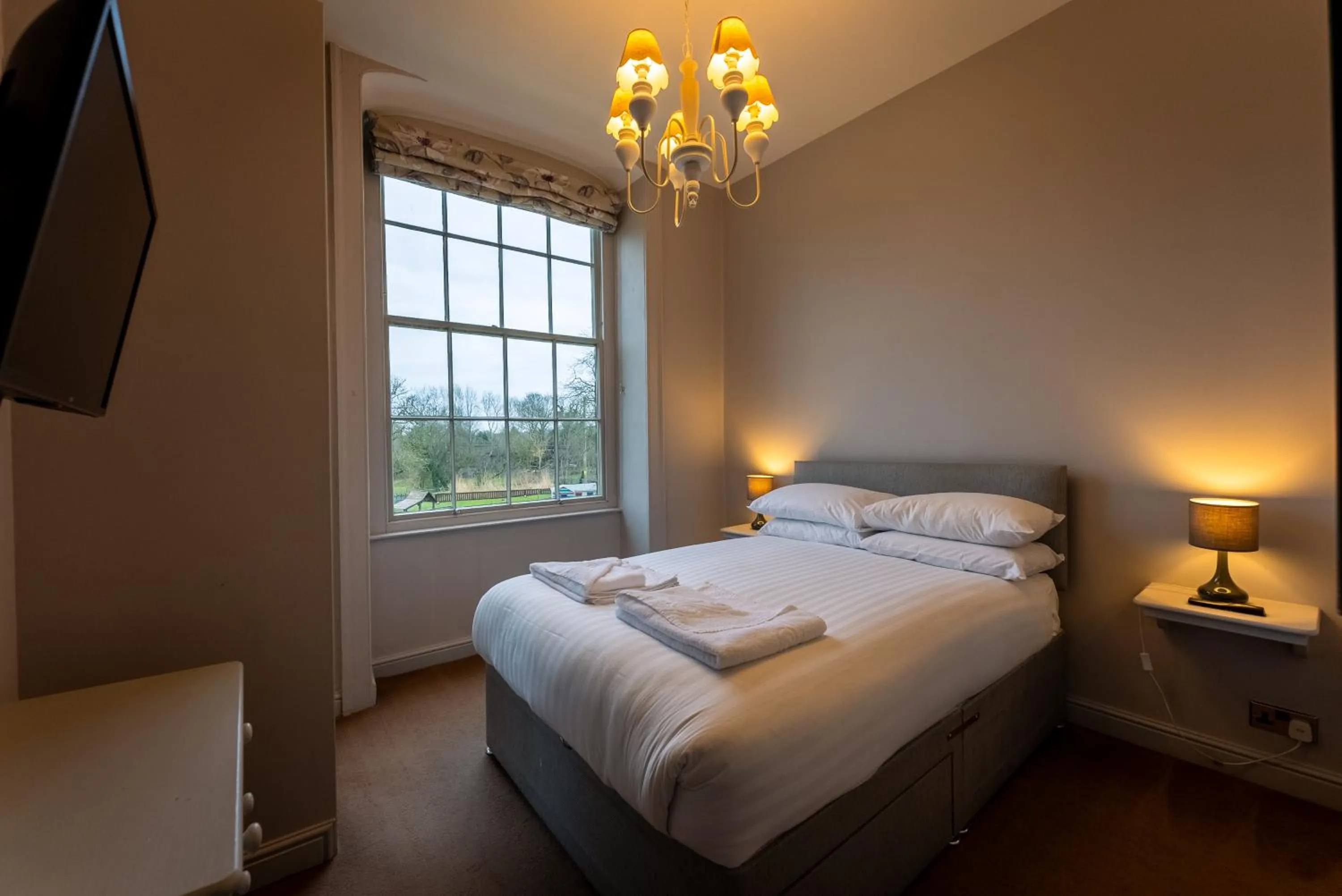 Bed in Oakerthorpe Holiday Village