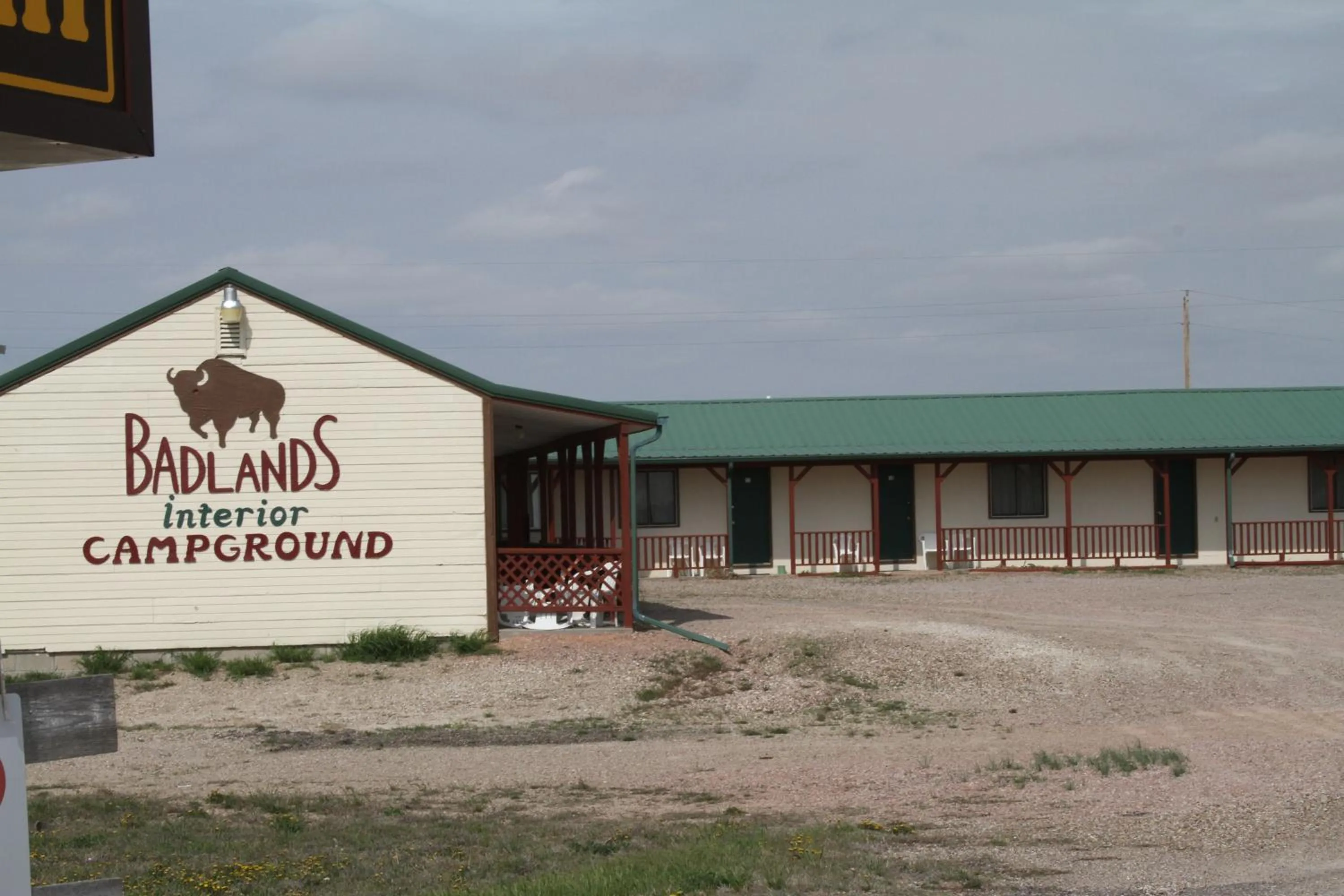 Badlands Hotel & Campground