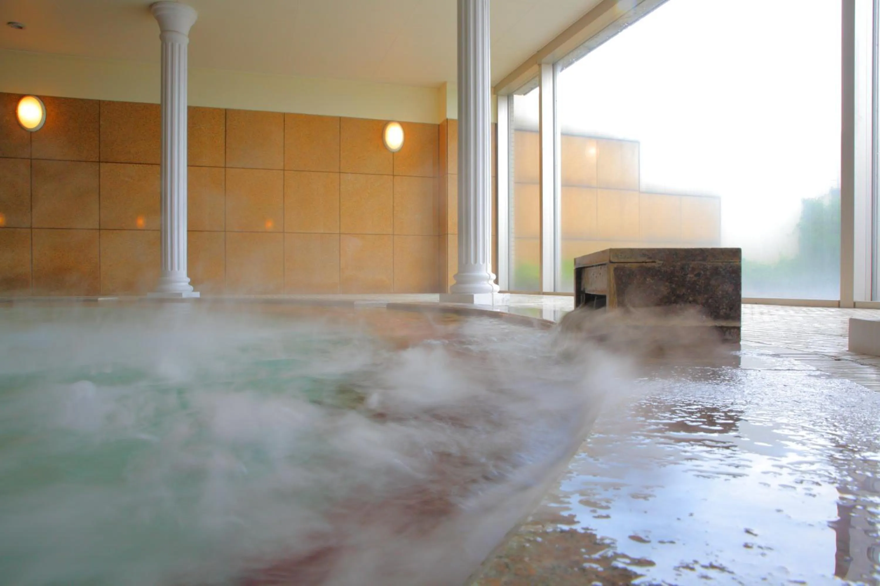 Hot Spring Bath in Hotel Arrowle