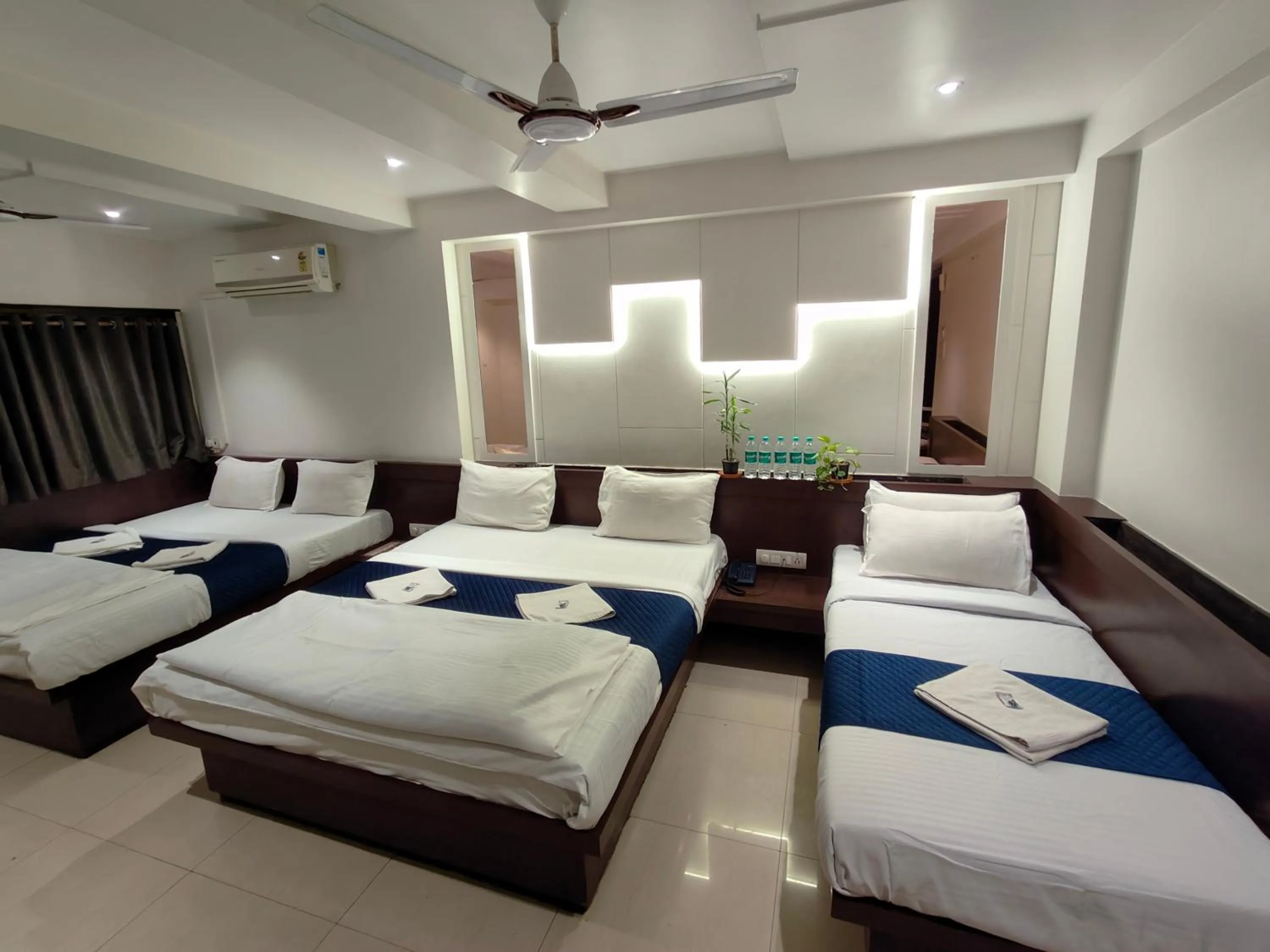 Bedroom, Bed in Hotel Anand Palace