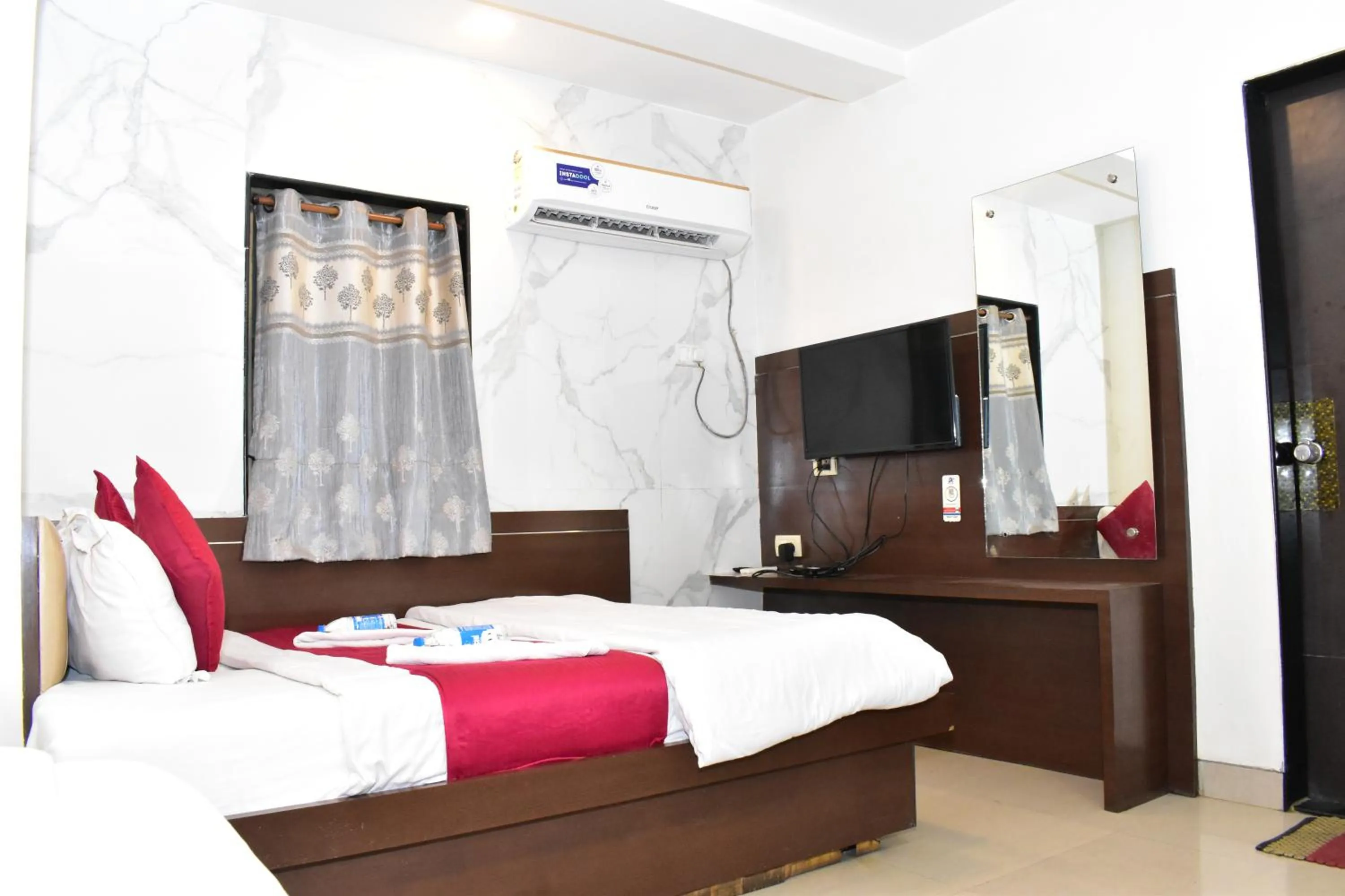 Bedroom, Bed in Hotel Anand Palace