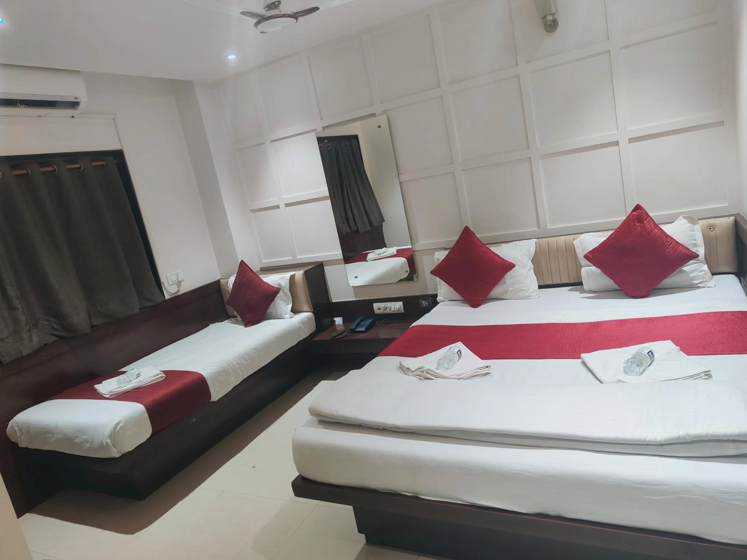 Bedroom, Bed in Hotel Anand Palace