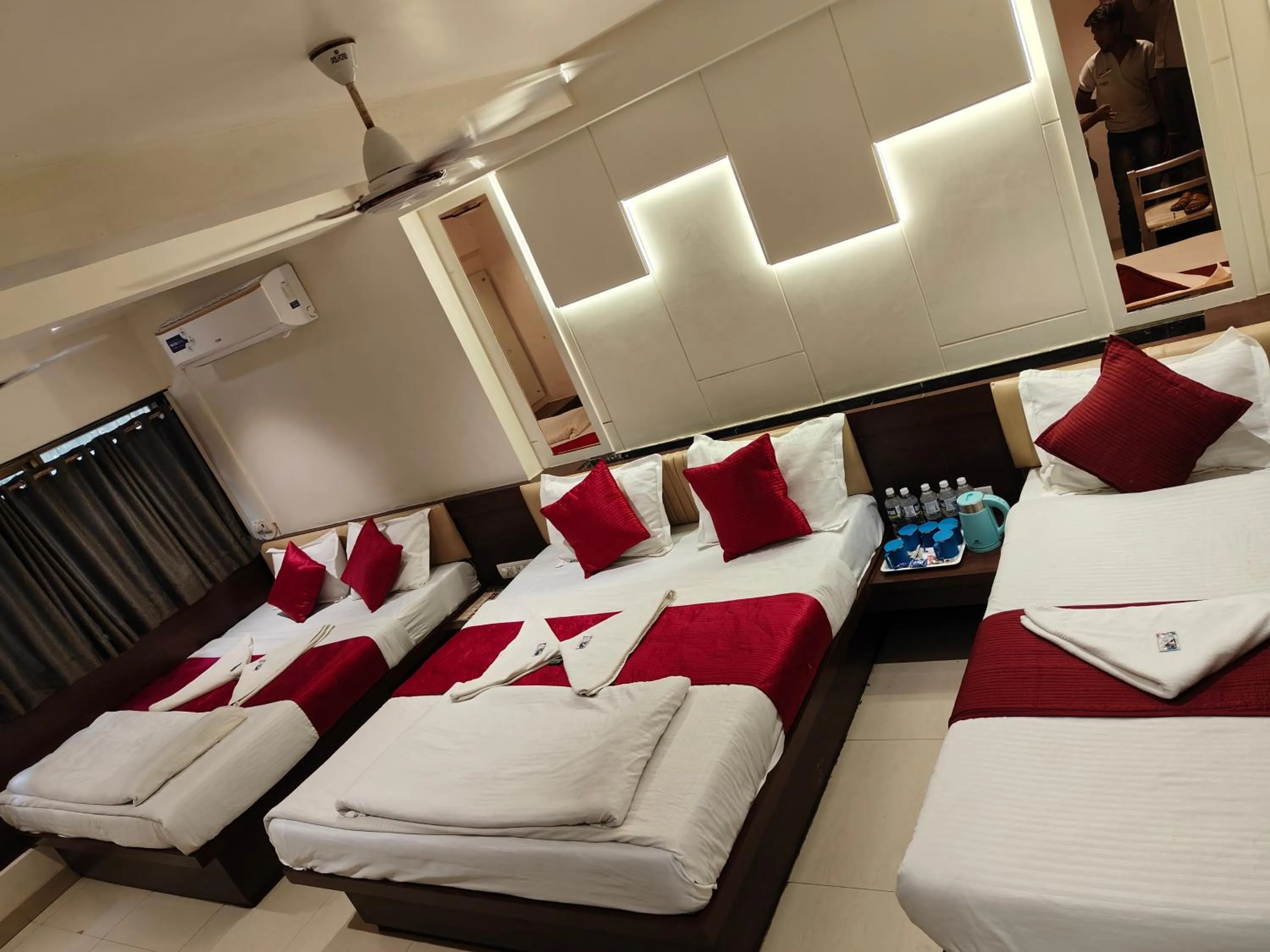 Bed in Hotel Anand Palace