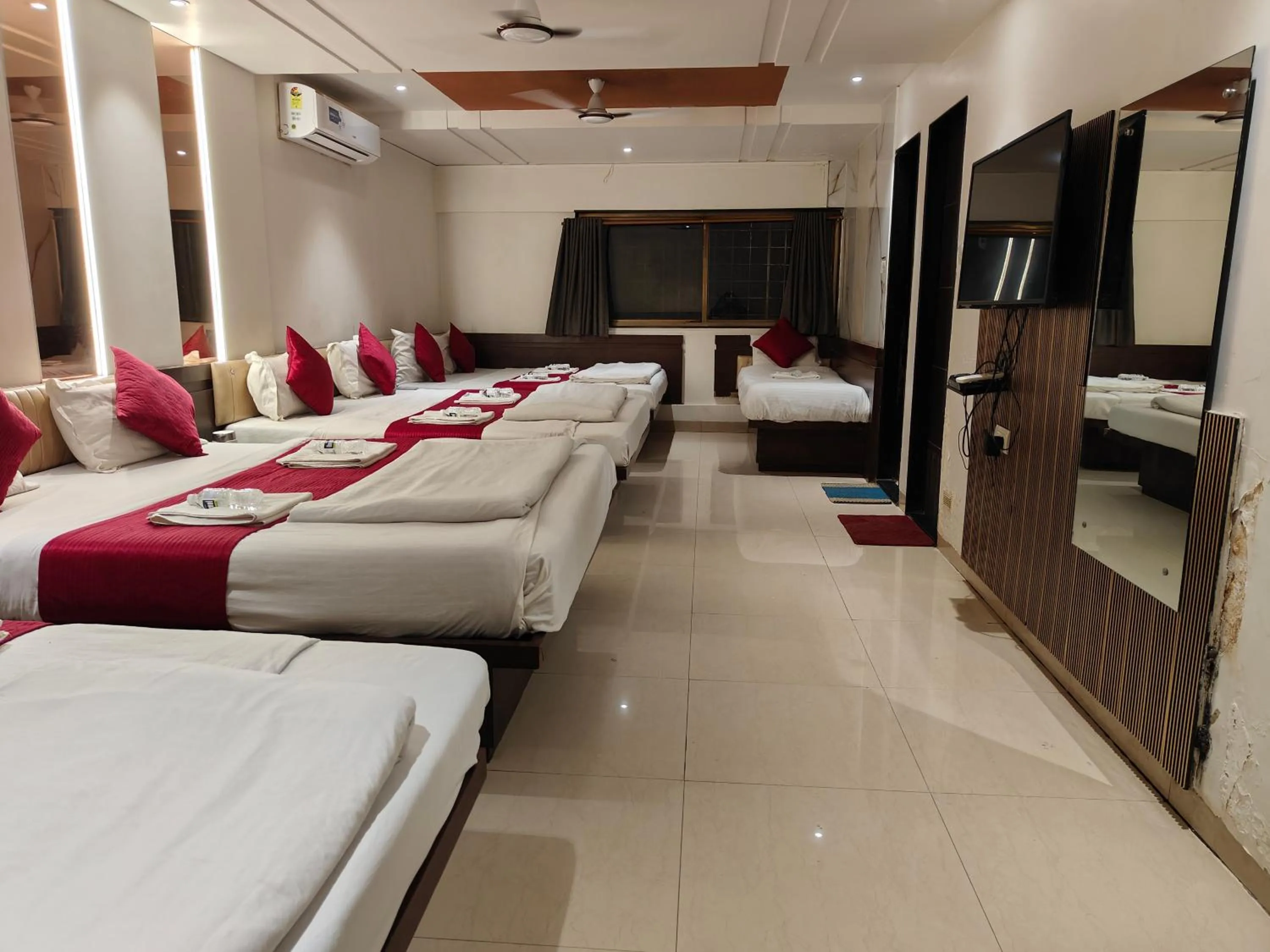 Bedroom, Bed in Hotel Anand Palace