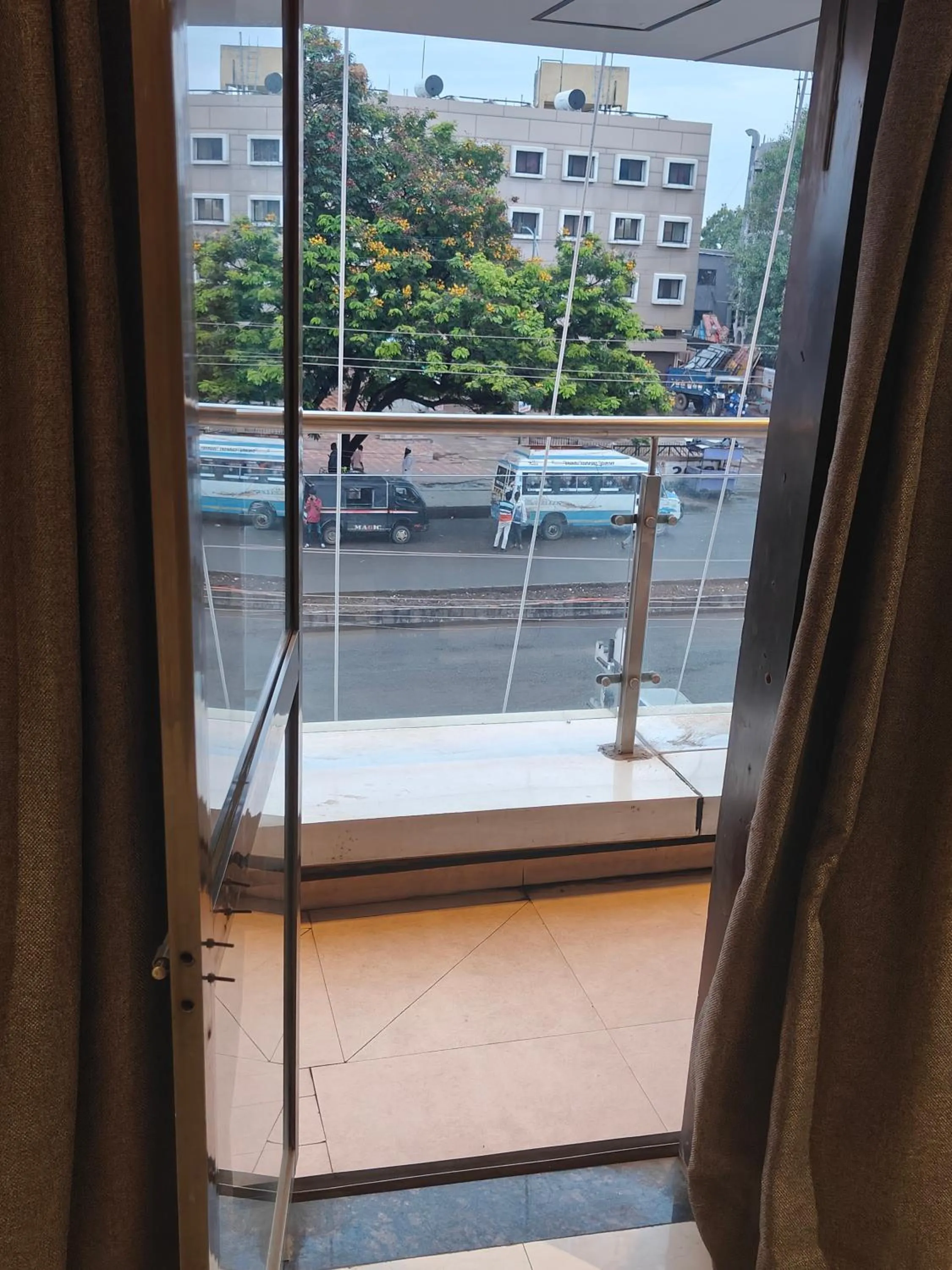 Day in Hotel Anand Palace