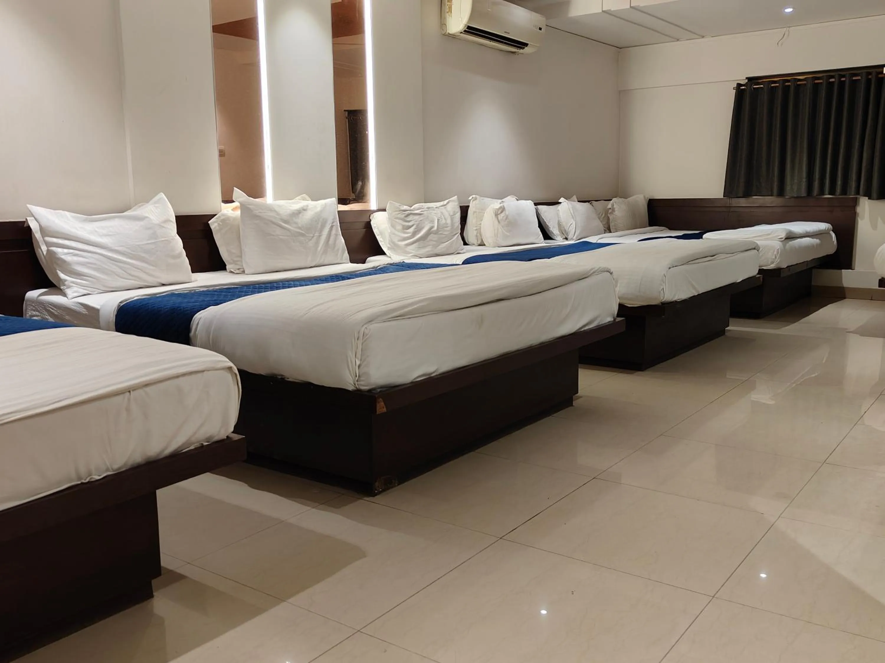 Bedroom, Bed in Hotel Anand Palace