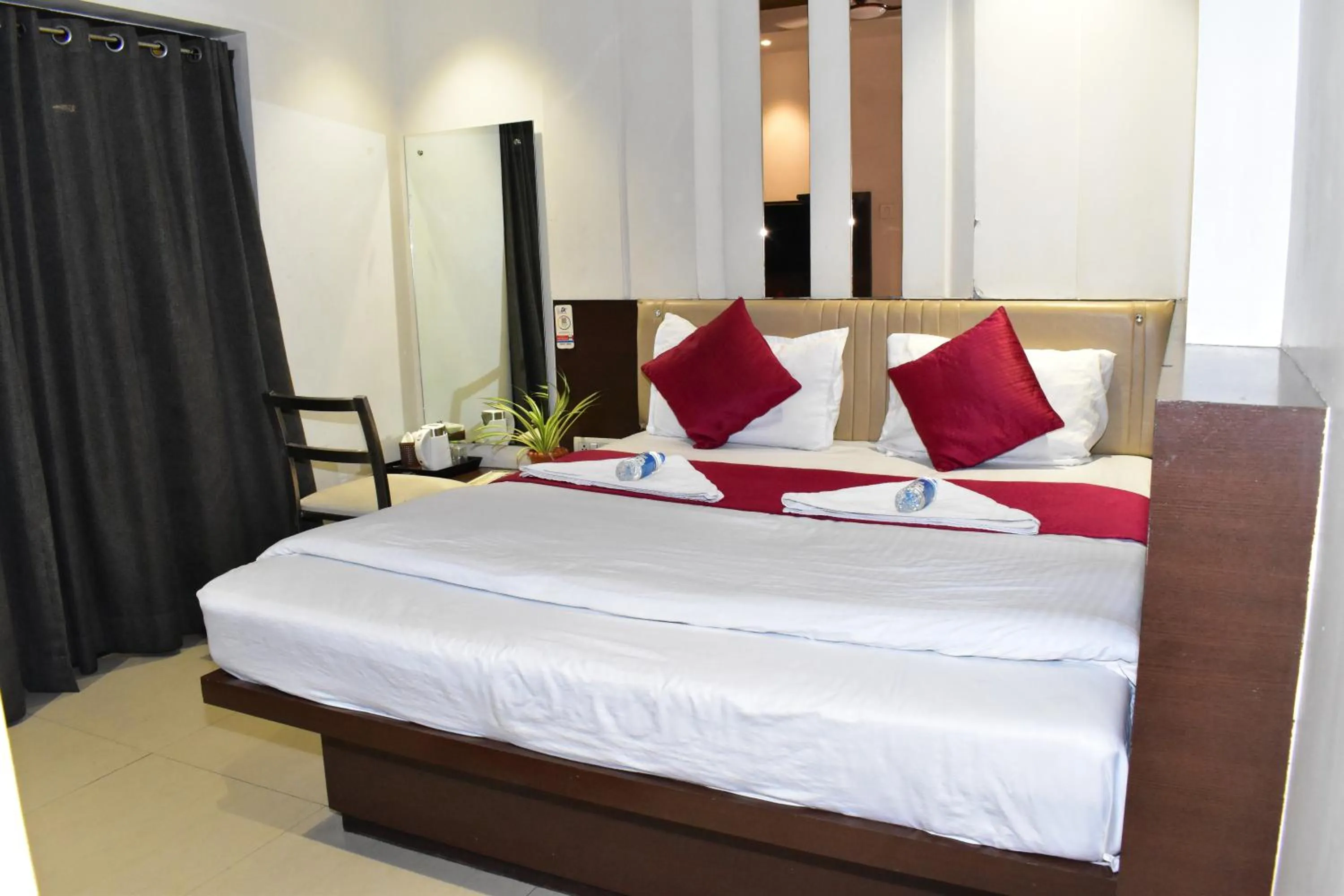 Bedroom, Bed in Hotel Anand Palace