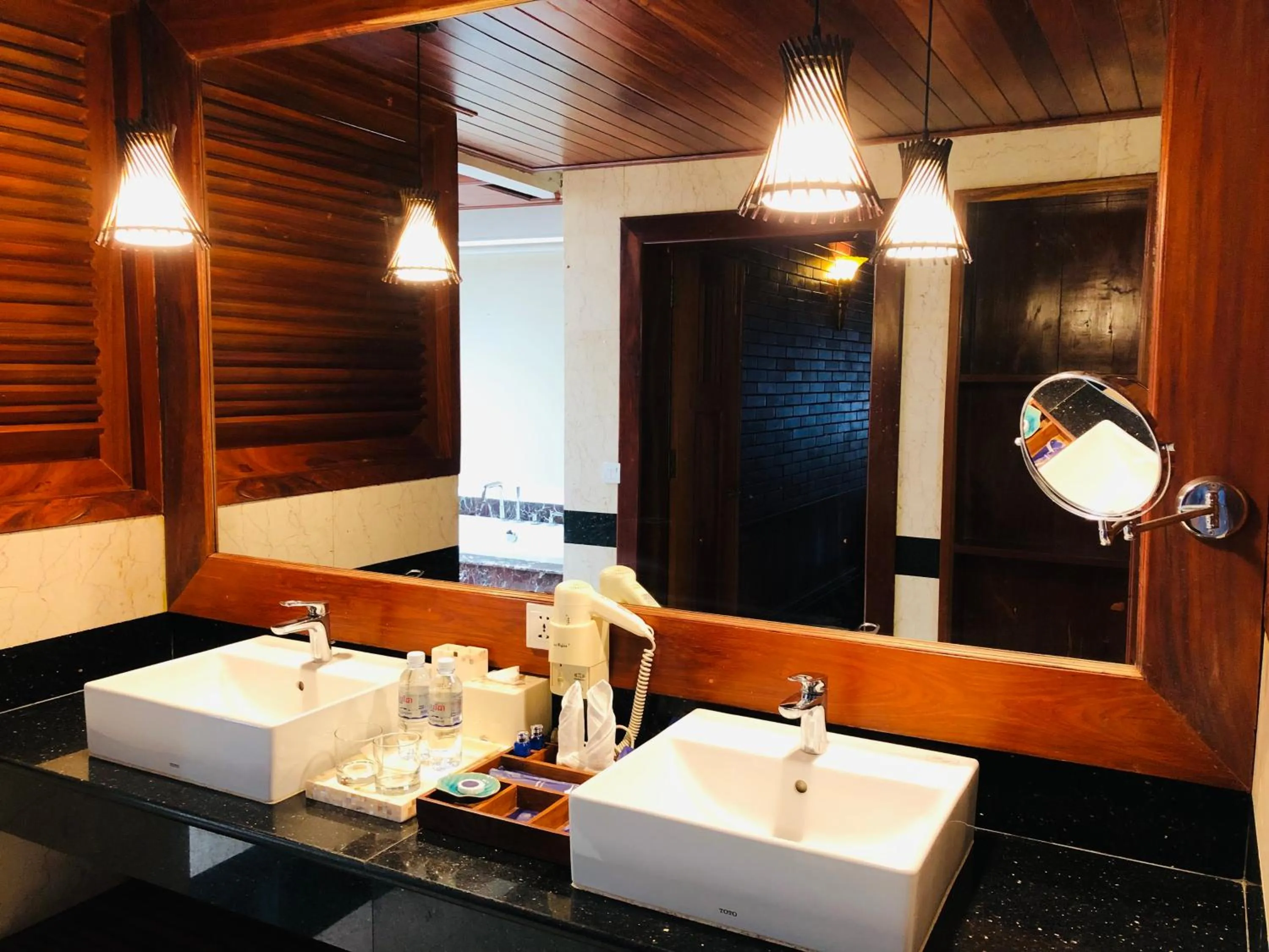 Bathroom in Try Palace Resort Kep