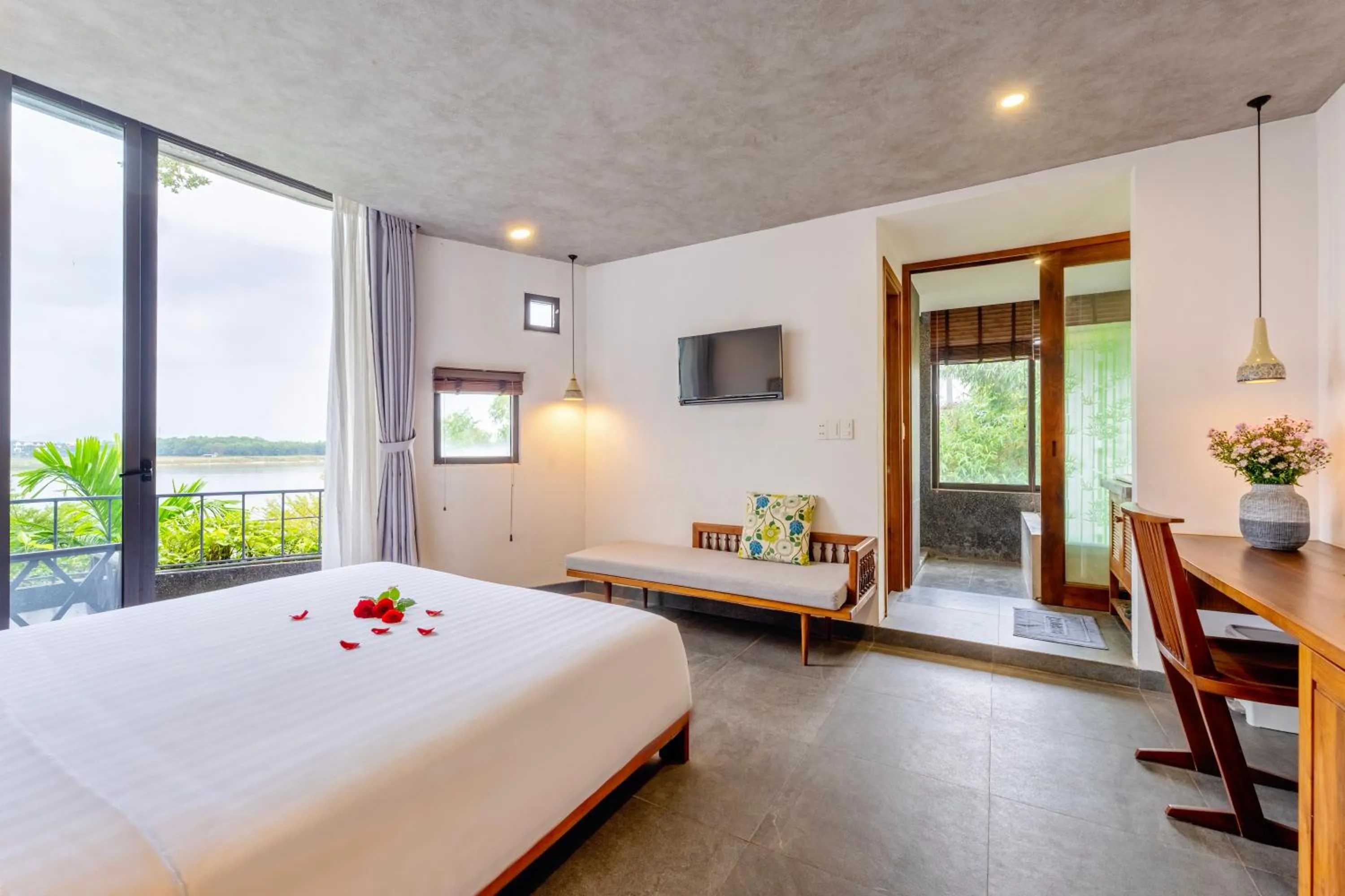 Bed in Serene Riverside Hotel Hoi An