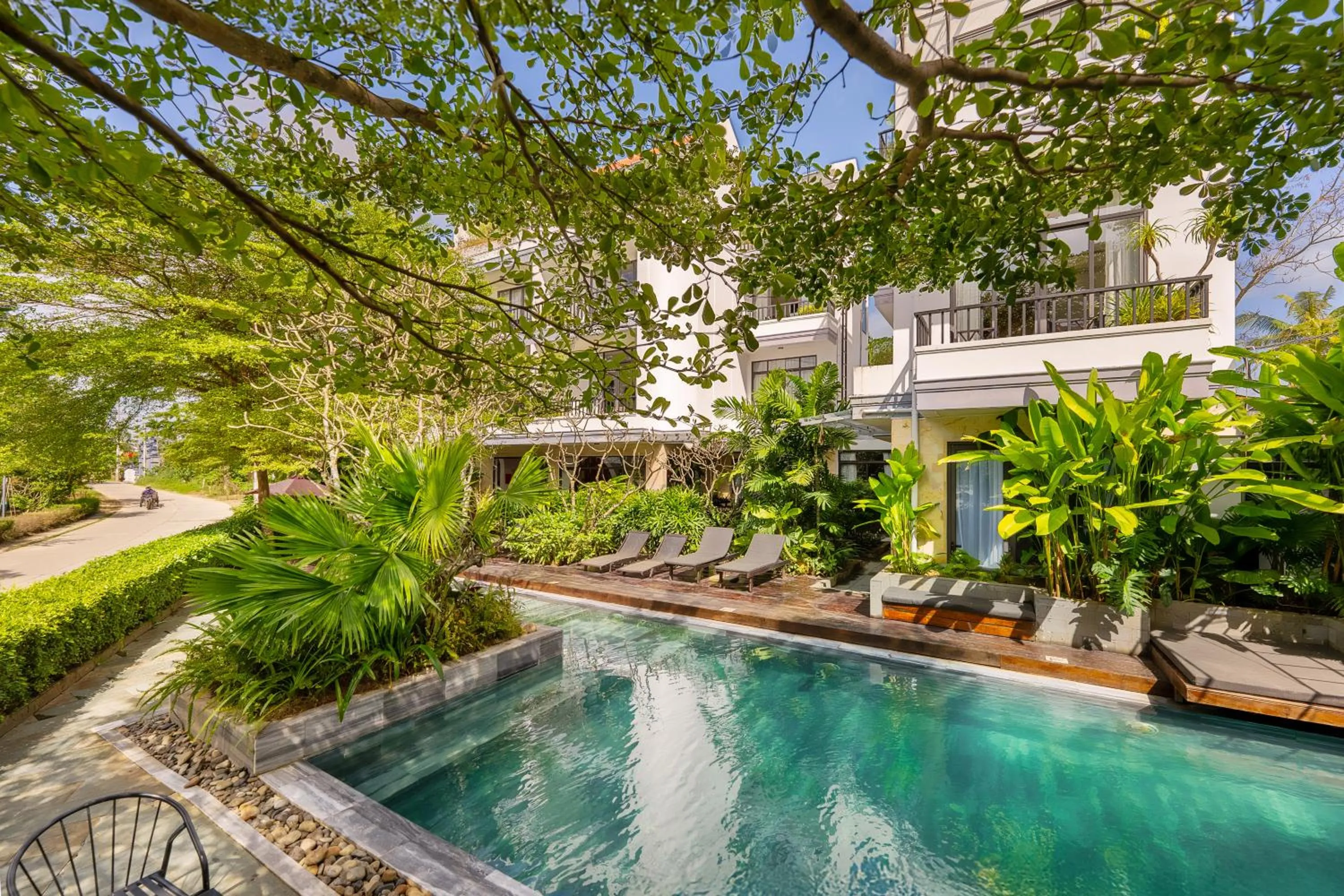 Swimming pool in Gia Huy Riverside Hotel Hoi An