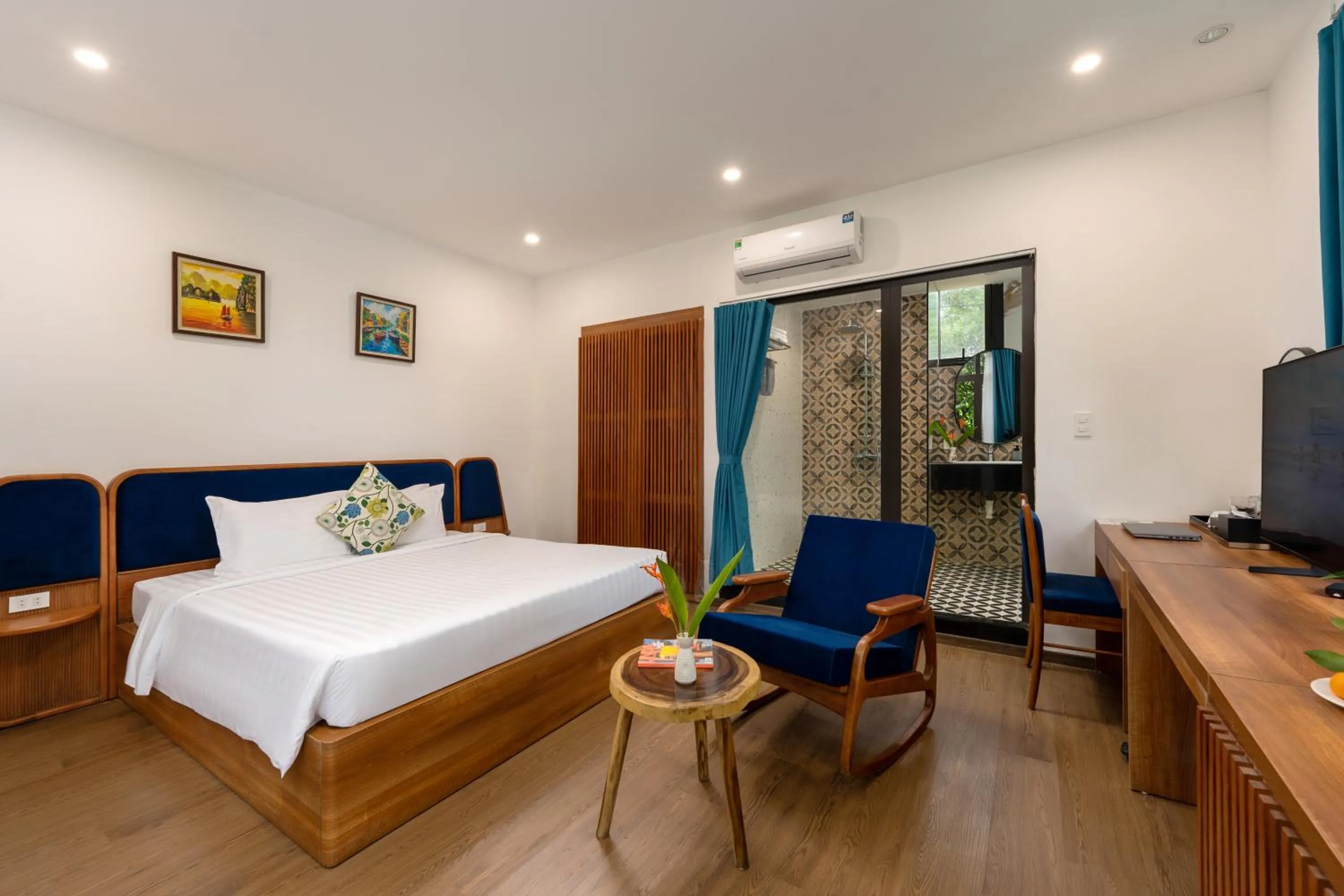 Photo of the whole room, Bed in Gia Huy Riverside Hotel Hoi An