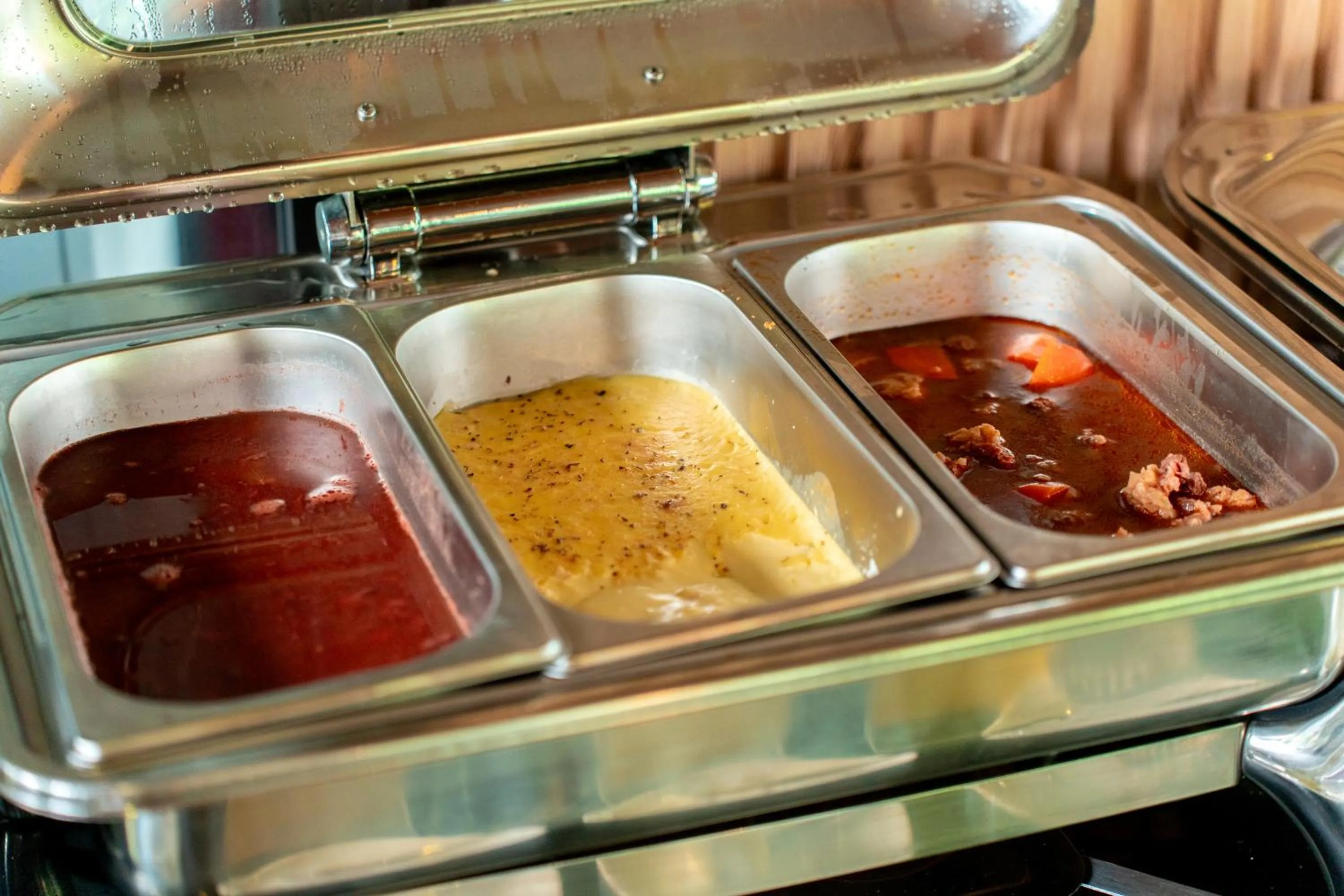 Restaurant/places to eat in Serene Riverside Hotel Hoi An