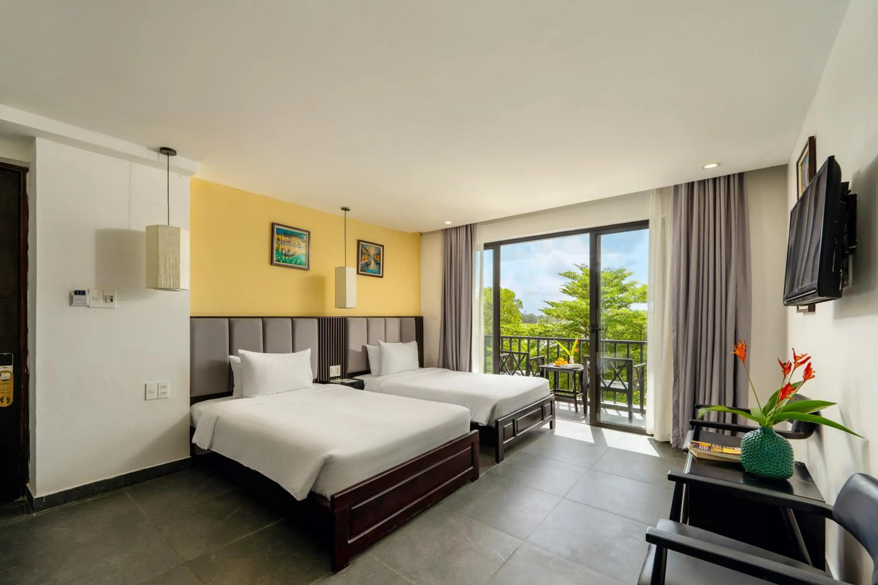 Balcony/Terrace, Bed in Gia Huy Riverside Hotel Hoi An