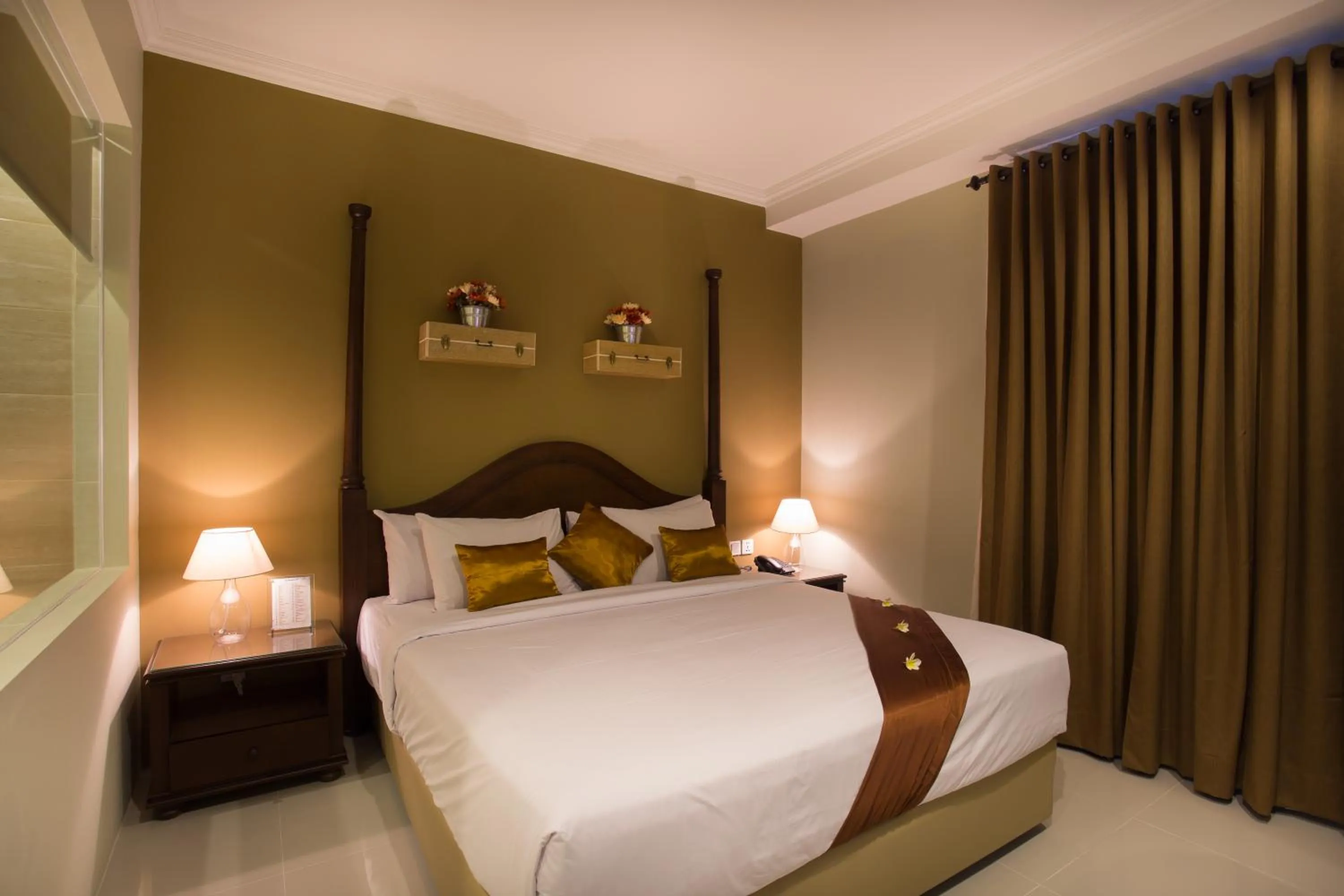 Bedroom, Bed in Amalfi Hotel Seminyak