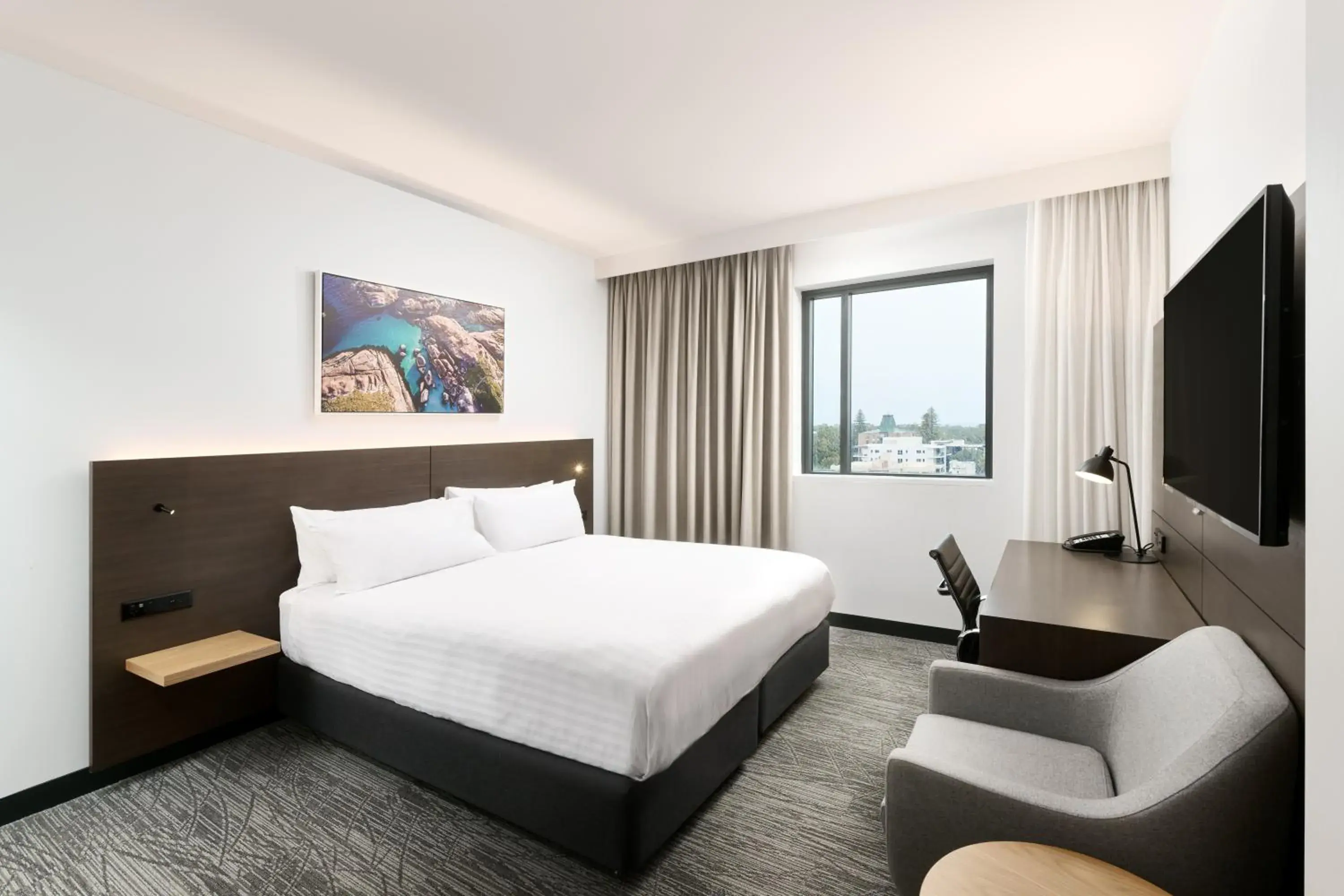 Standard King Room in Holiday Inn West Perth by IHG Standard King Room in Holiday Inn West Perth by IHG