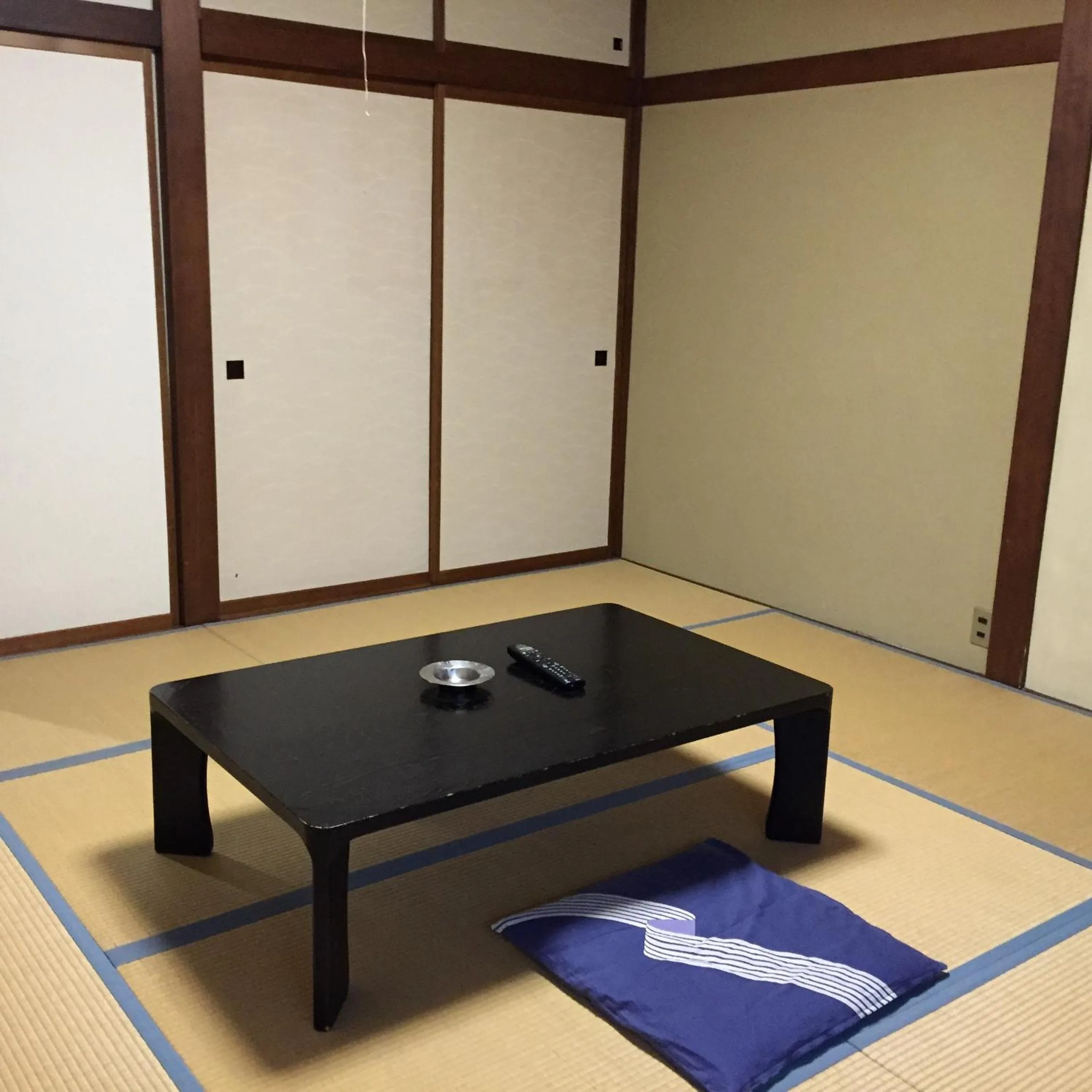 Photo of the whole room in Schole Hakuba