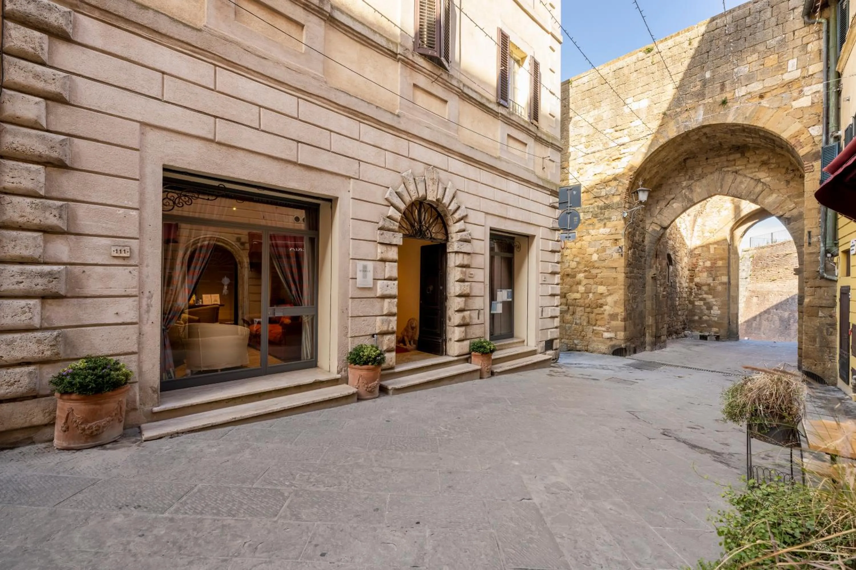 Property building in Palazzo Mosela Alla Porta