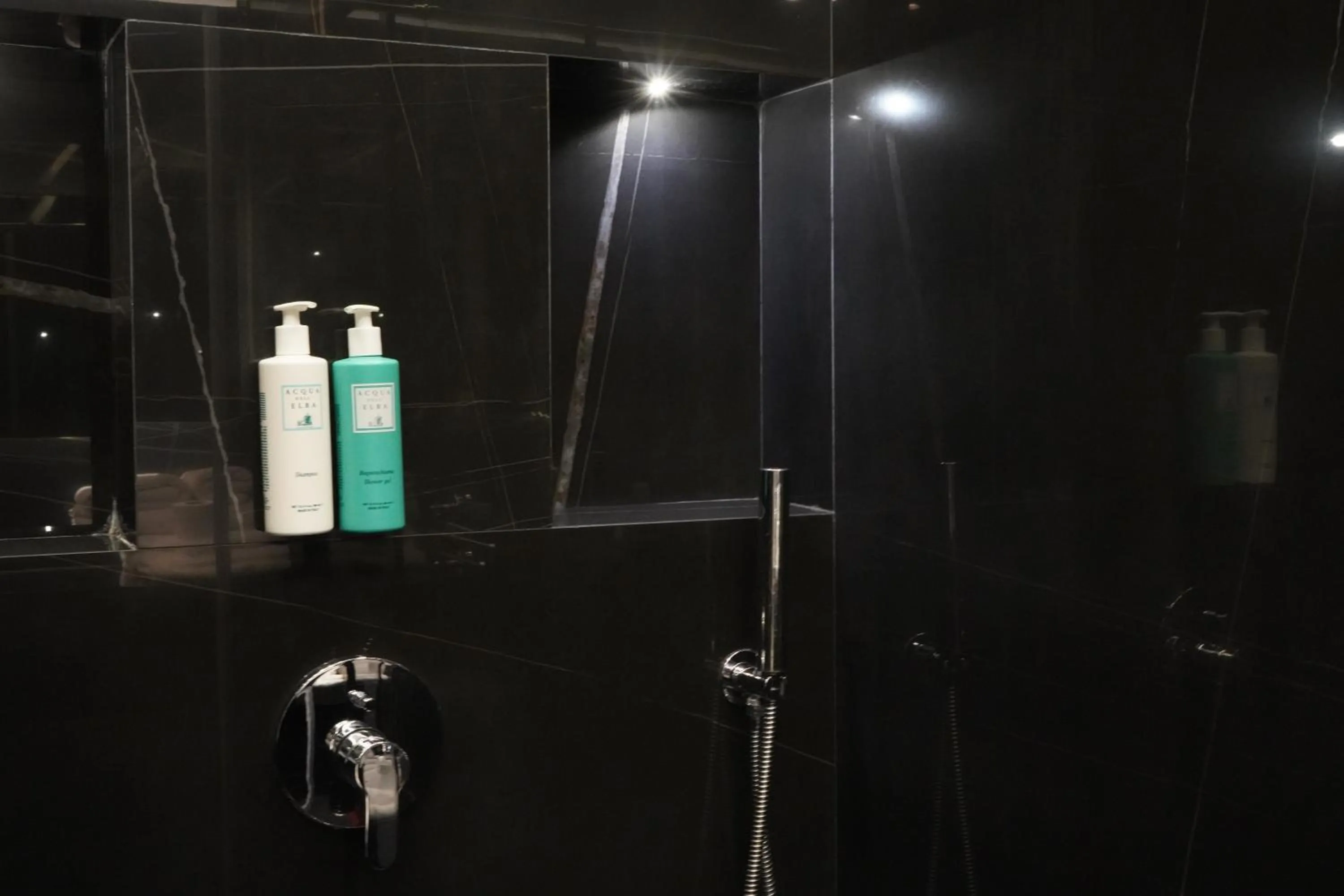 Shower in Bougainville Bay Hotel