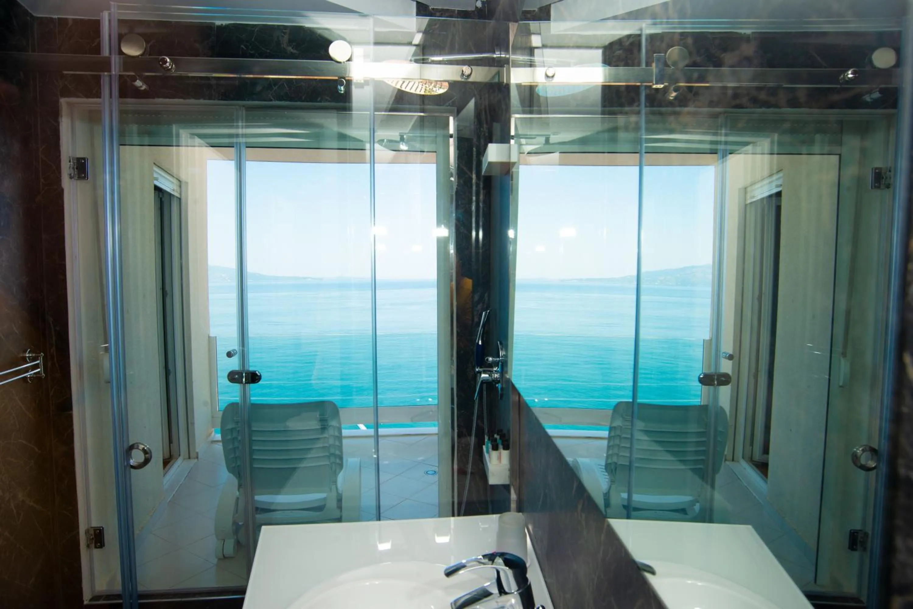 Bathroom in Bougainville Bay Hotel