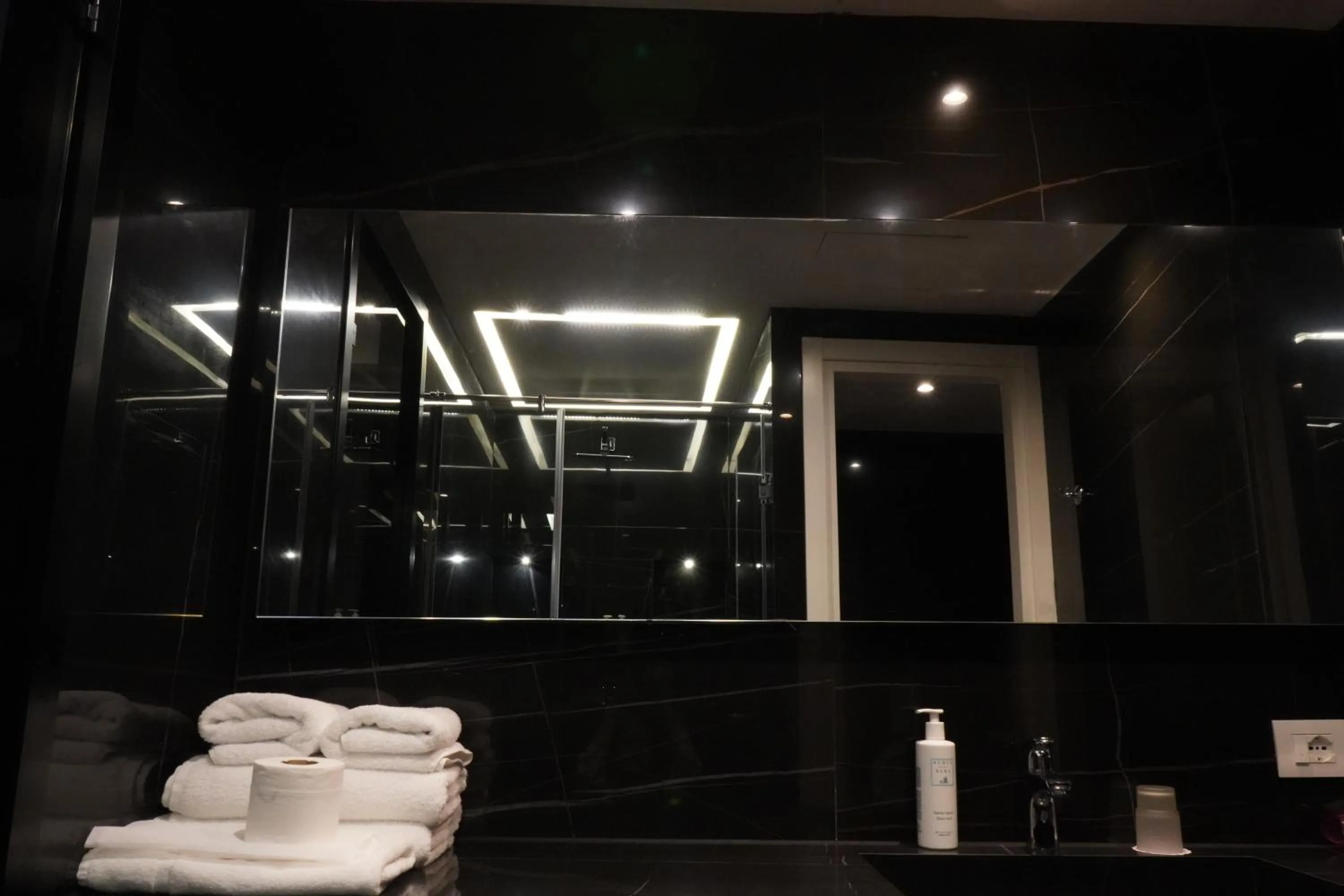 Shower in Bougainville Bay Hotel