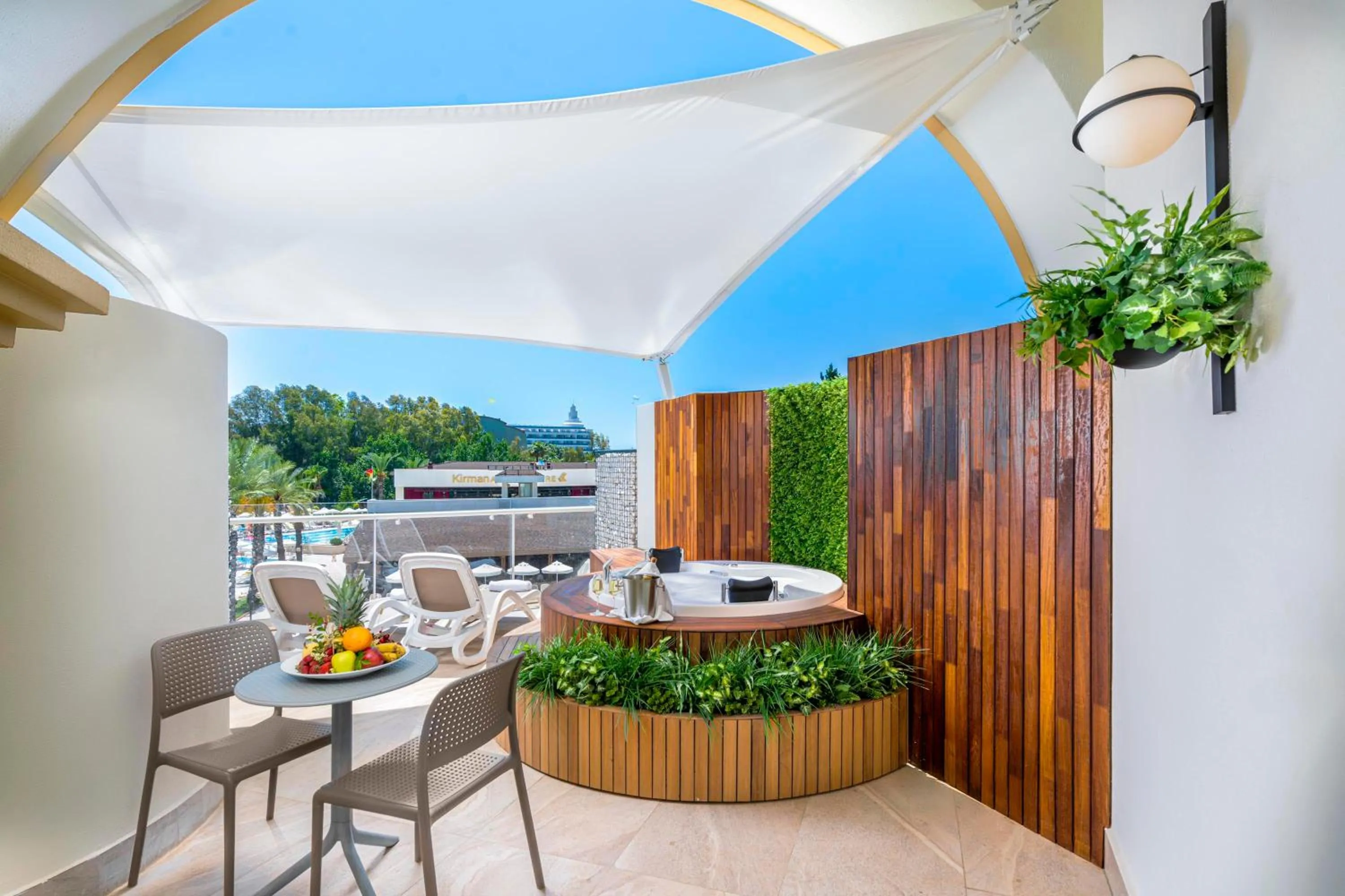 Hot Tub in Kirman Sidemarin Beach & Spa - All Inclusive