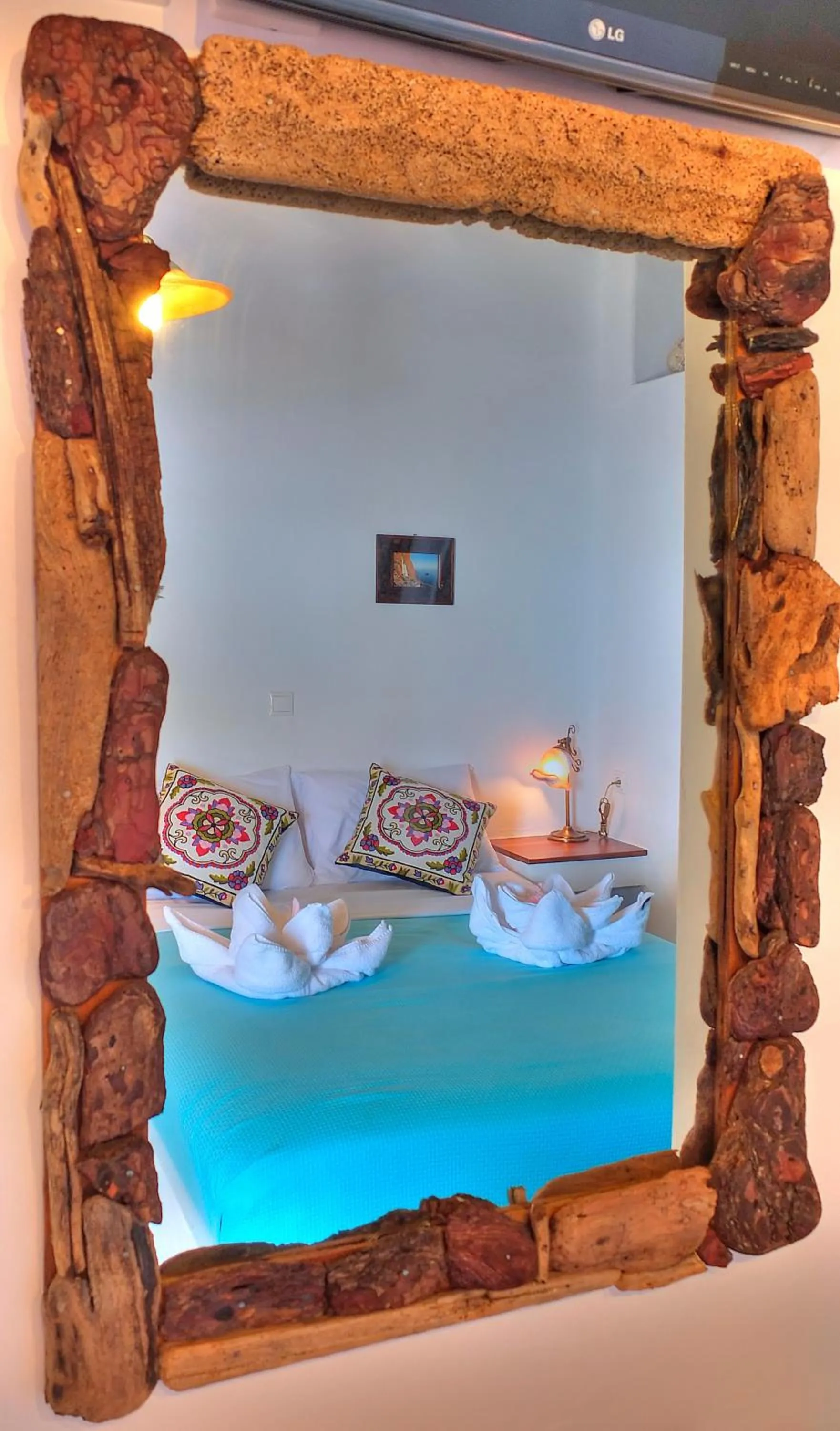 Decorative detail in Pano Gitonia