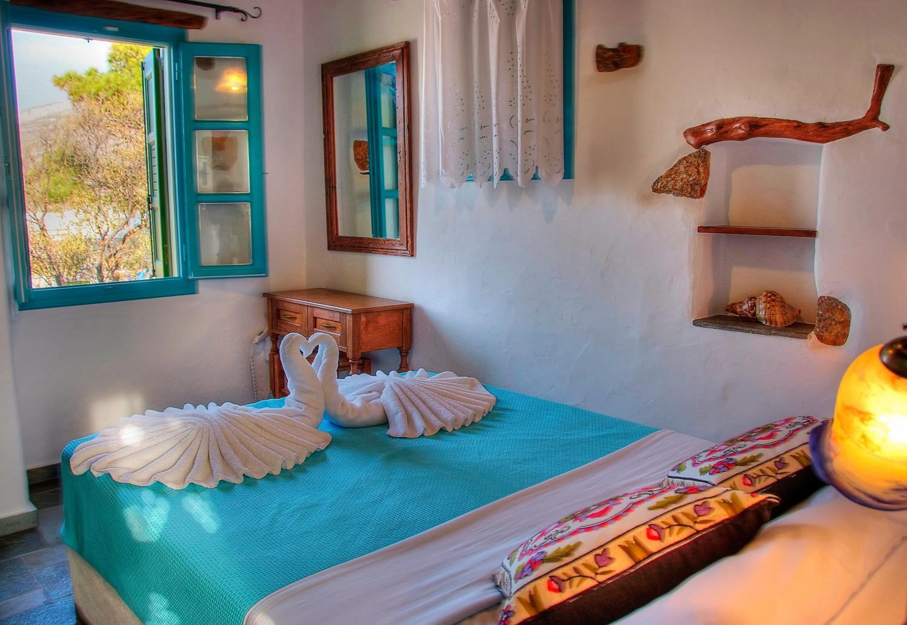 Bedroom, Bed in Pano Gitonia