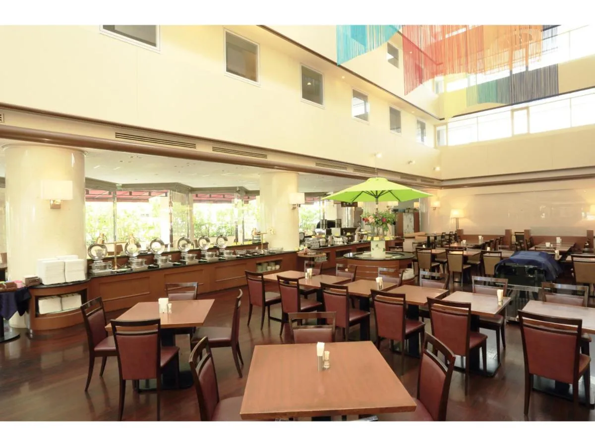 Restaurant/places to eat in Smile Hotel Naha City Resort
