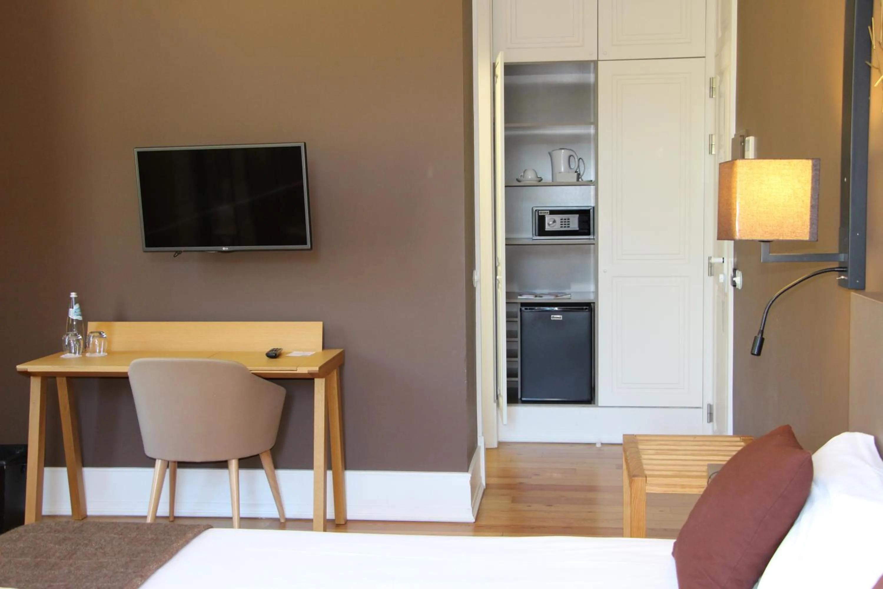 oven in Longroiva Hotel Rural