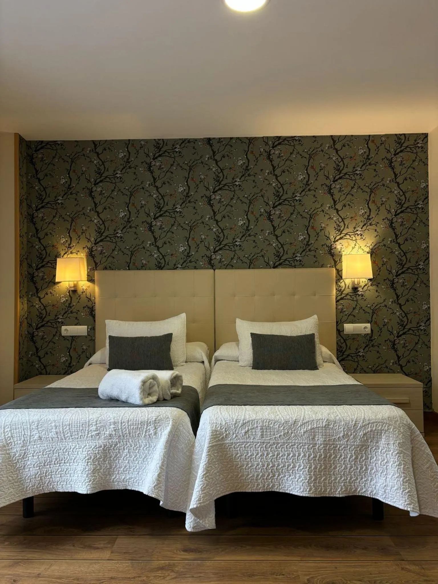 Bed in Hotel Molina Real