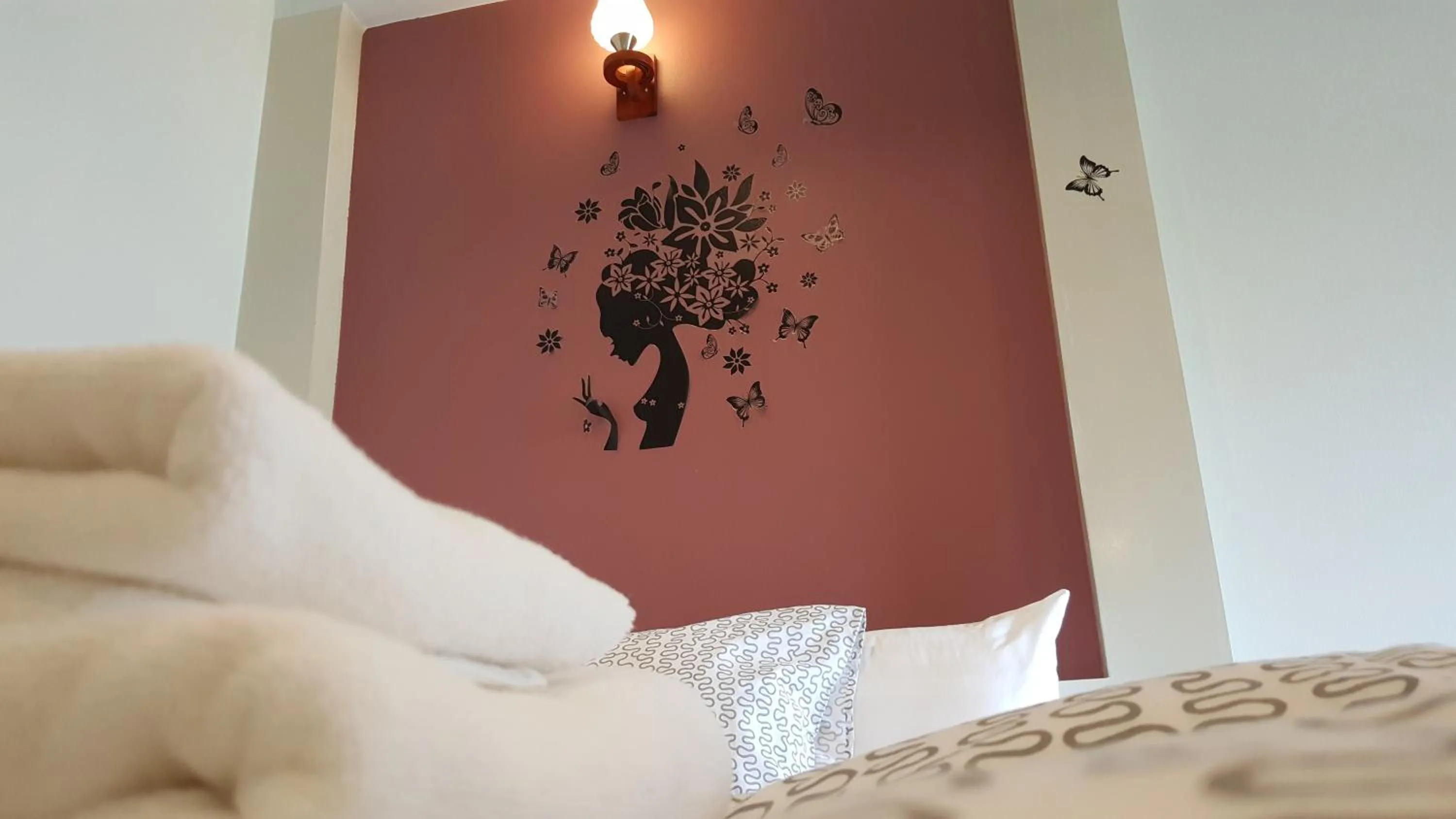 Bed in Juntima Place at Amphawa