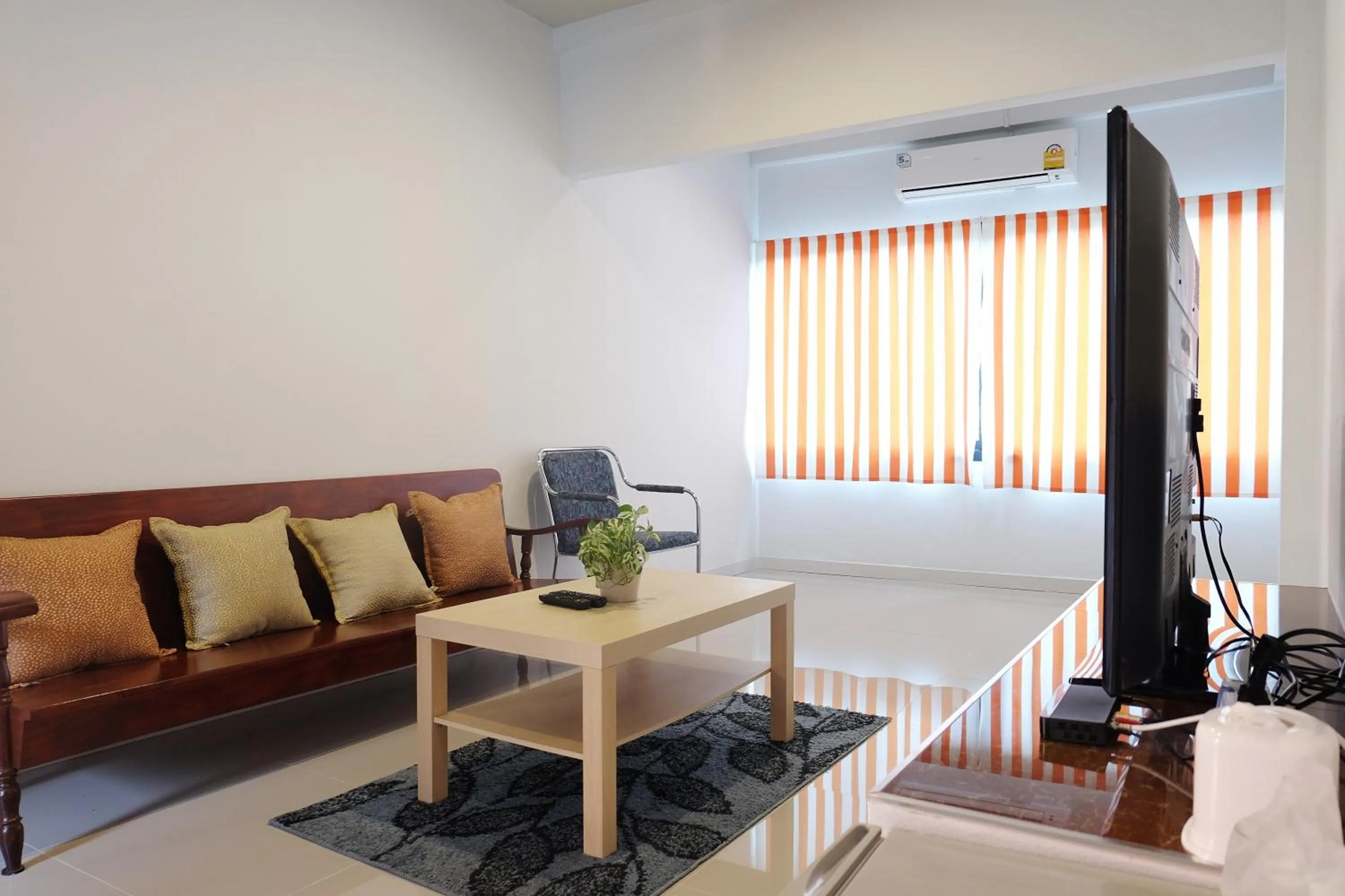 Living room in Juntima Place at Amphawa