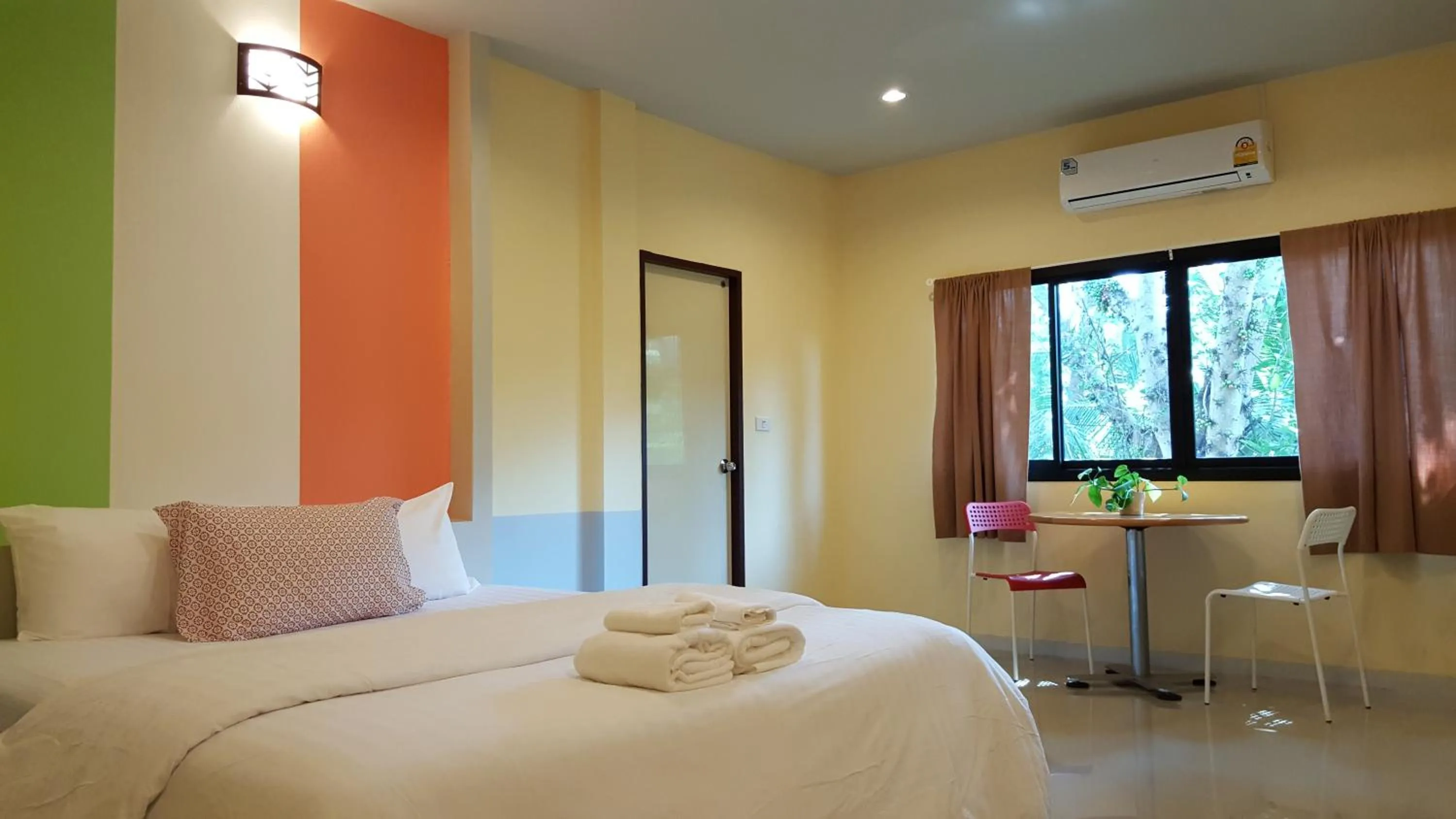 Bed in Juntima Place at Amphawa