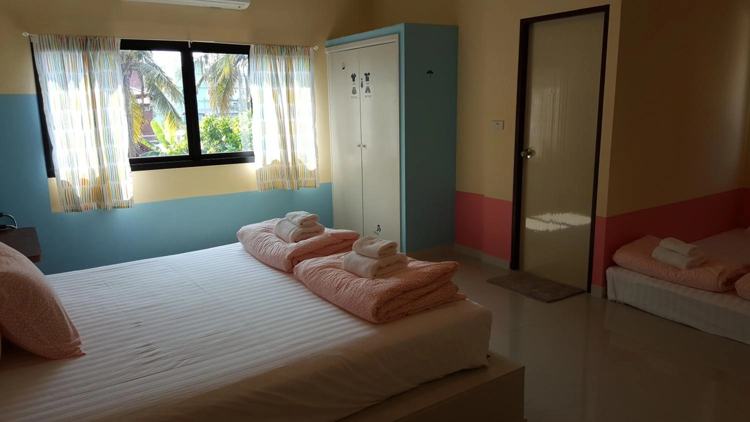 Bed in Juntima Place at Amphawa