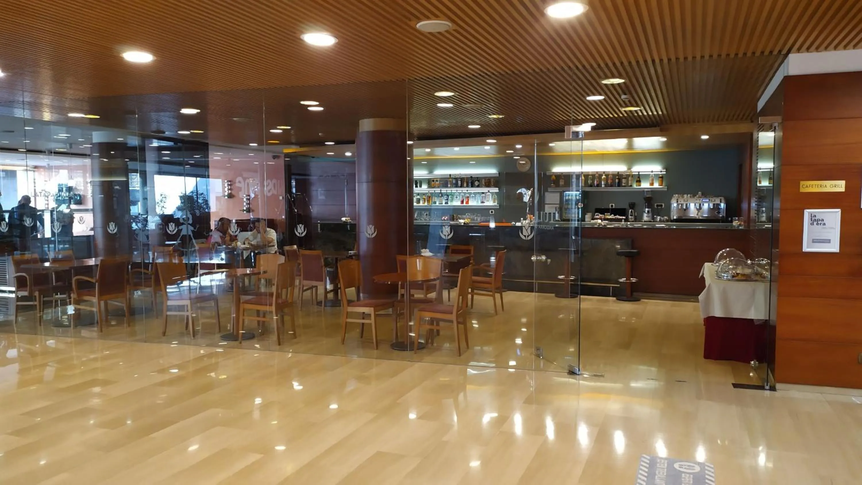 Lounge or bar in Sercotel Delfos Andorra