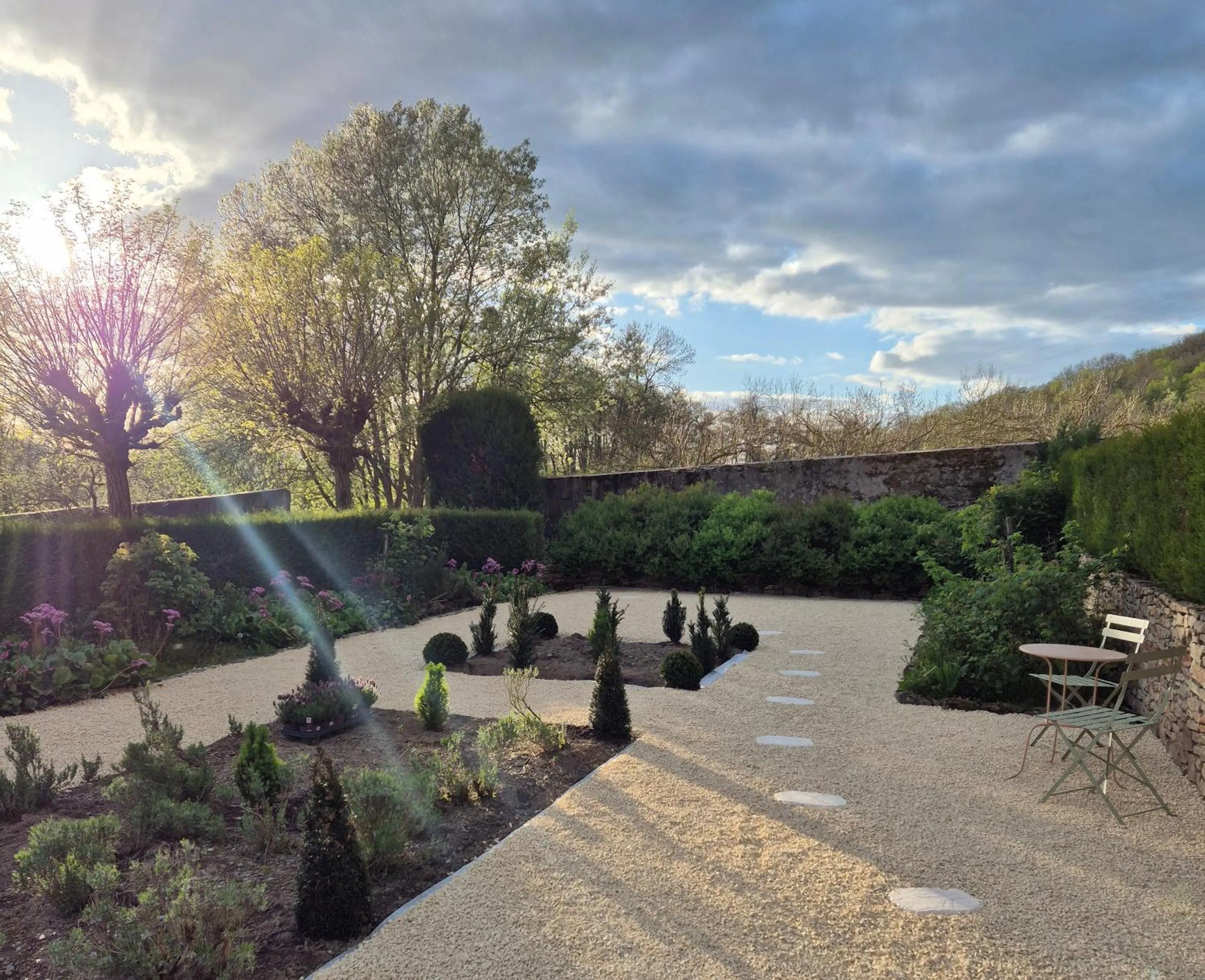Garden in Moulin Renaudiots - Escapade Luxe Refuge cosy & Bourgogne au coin du feu