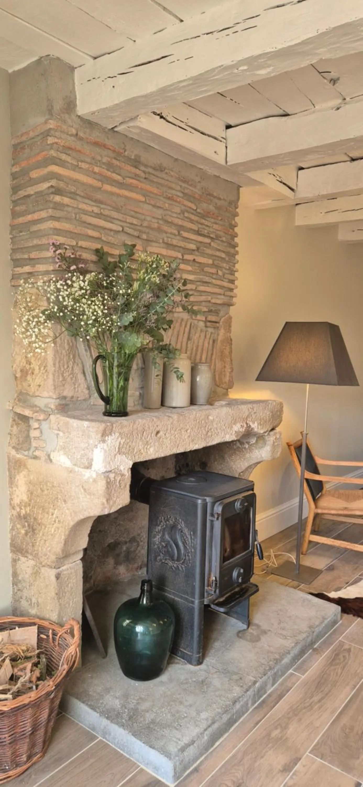 Seating area in Moulin Renaudiots - Escapade Luxe Refuge cosy & Bourgogne au coin du feu