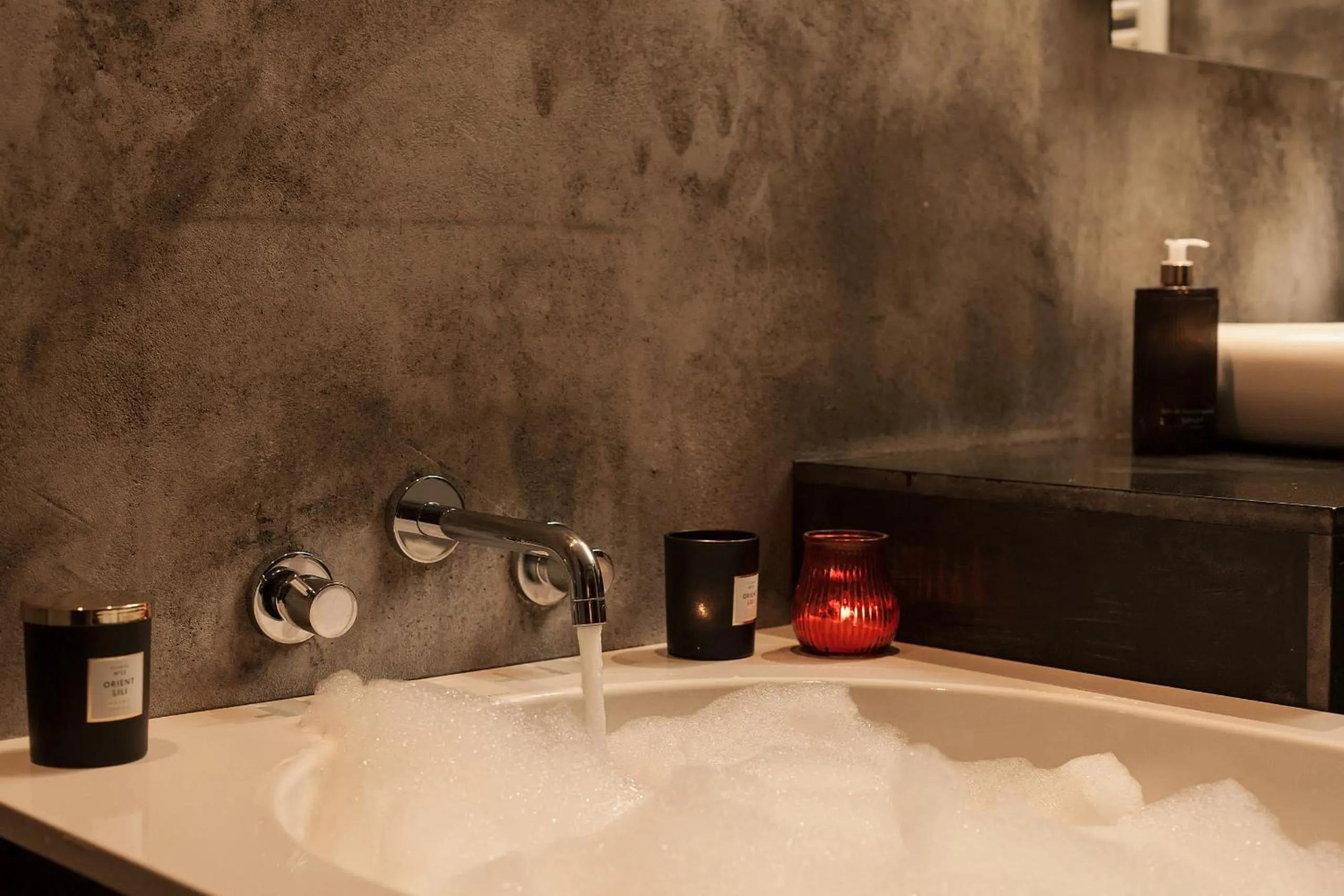 Bath in Moulin Renaudiots - Escapade Luxe Refuge cosy & Bourgogne au coin du feu