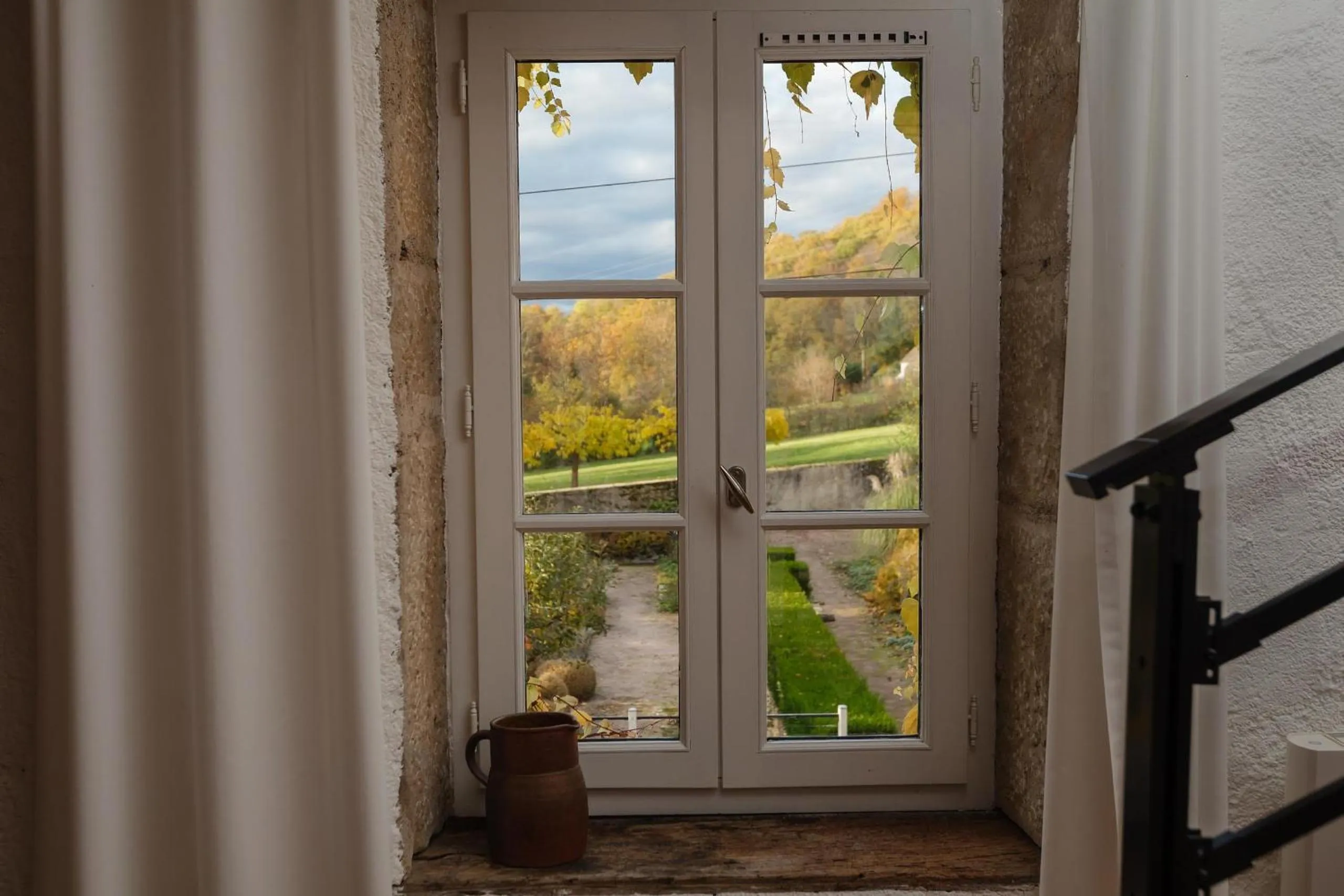 Garden view in Moulin Renaudiots - Escapade Luxe Refuge cosy & Bourgogne au coin du feu